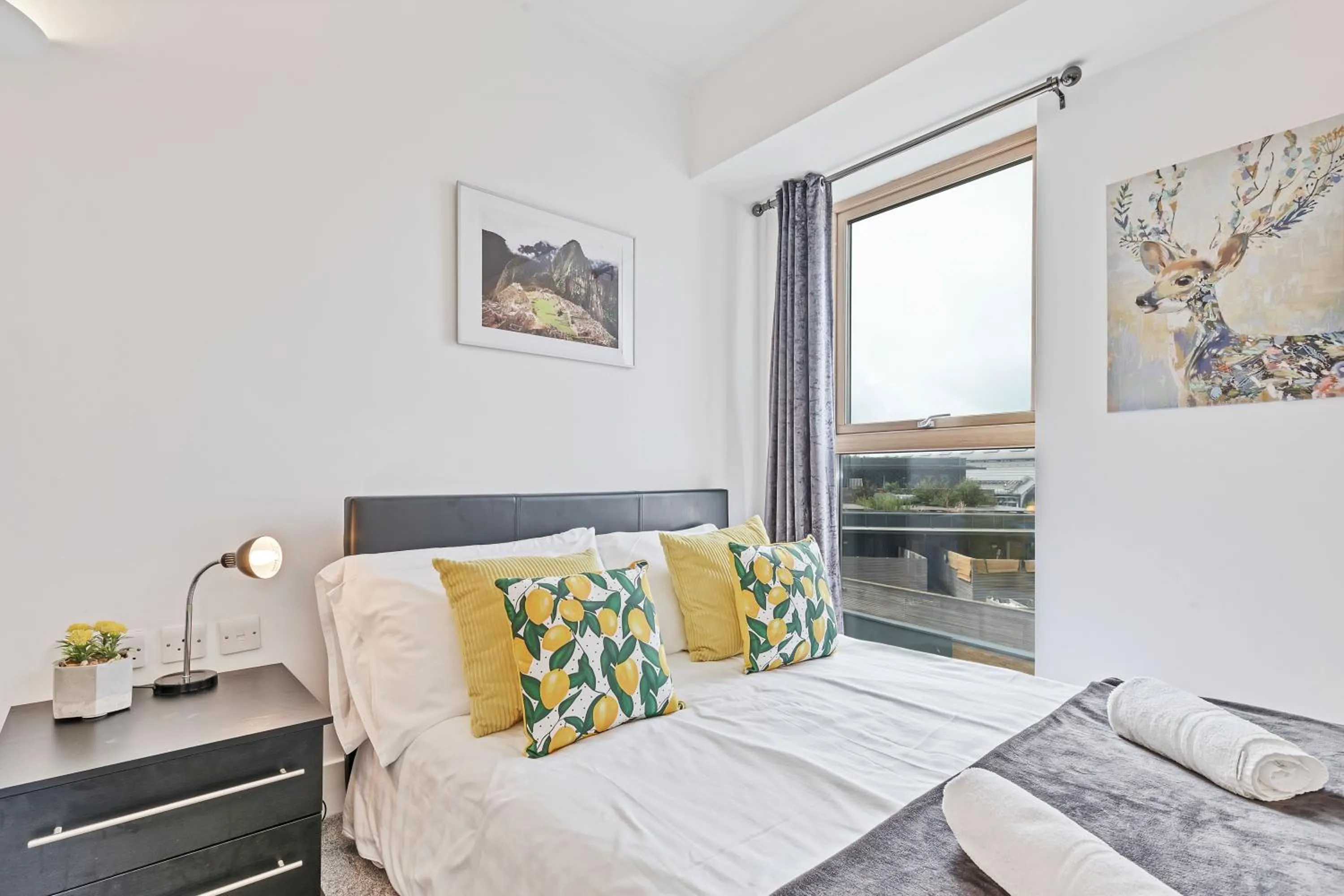 Bed in Panoramic Pad with Free Parking - By My Getaways