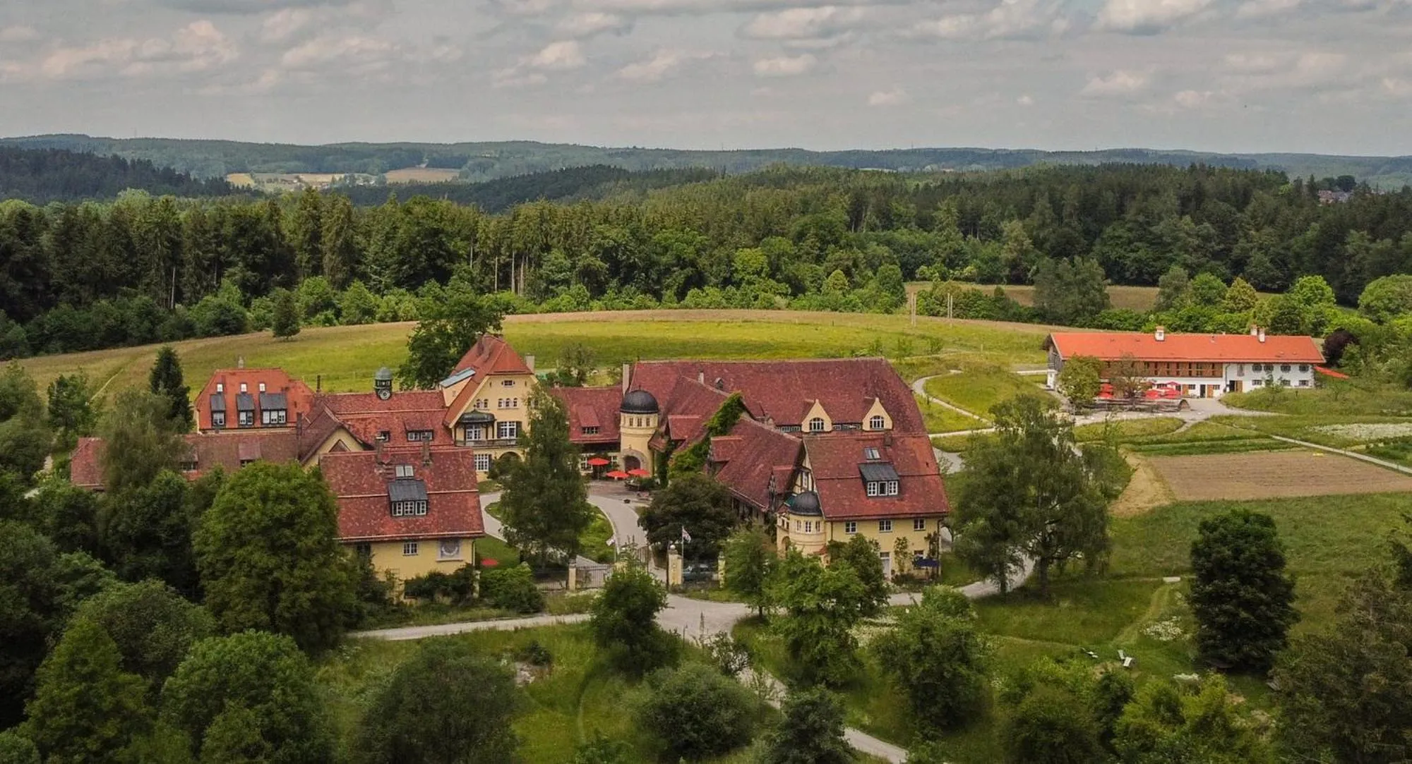 Property building in Gut Sonnenhausen