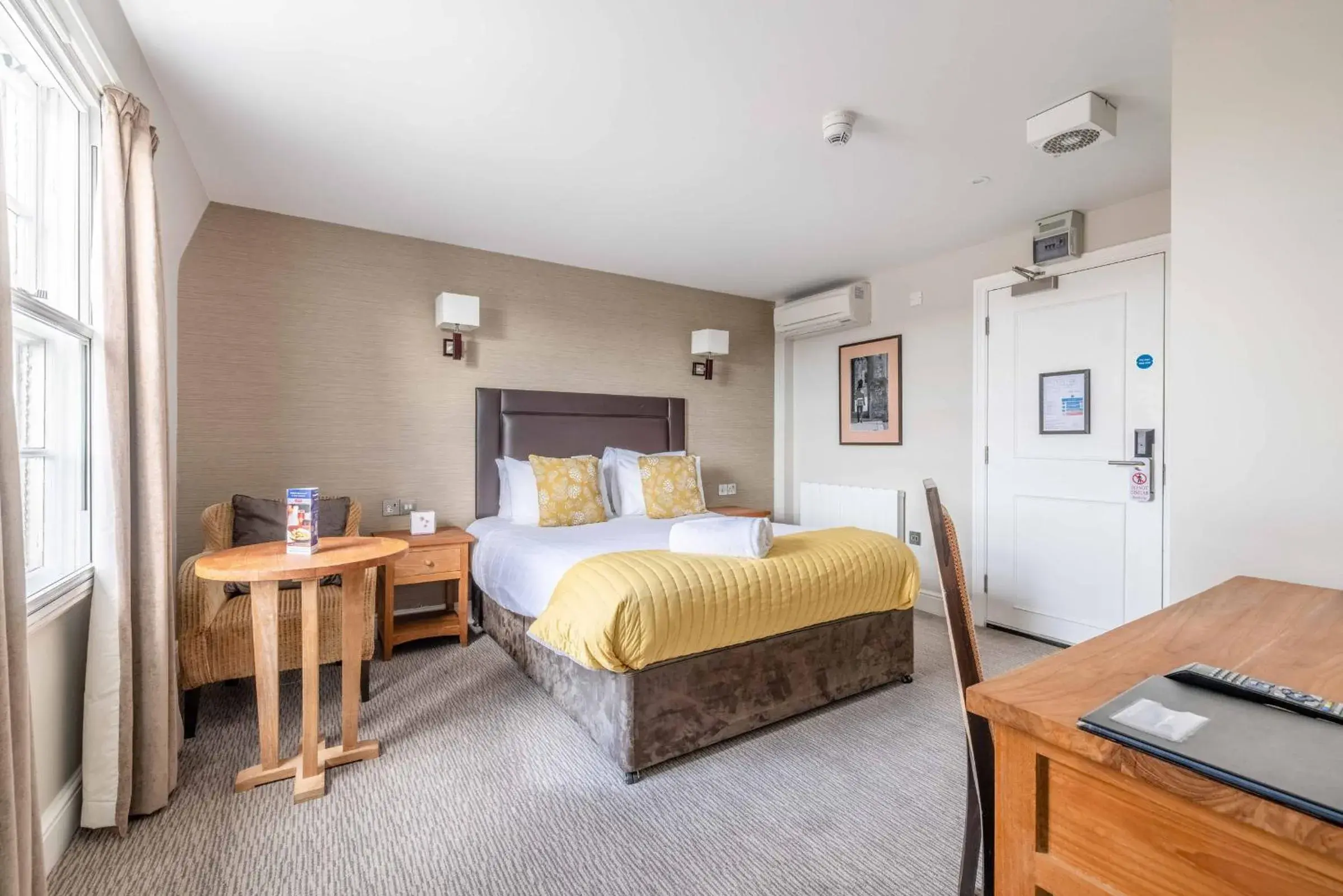 Standard Double Room in Goswell House Hotel central Windsor Standard Double Room in Goswell House Hotel central Windsor