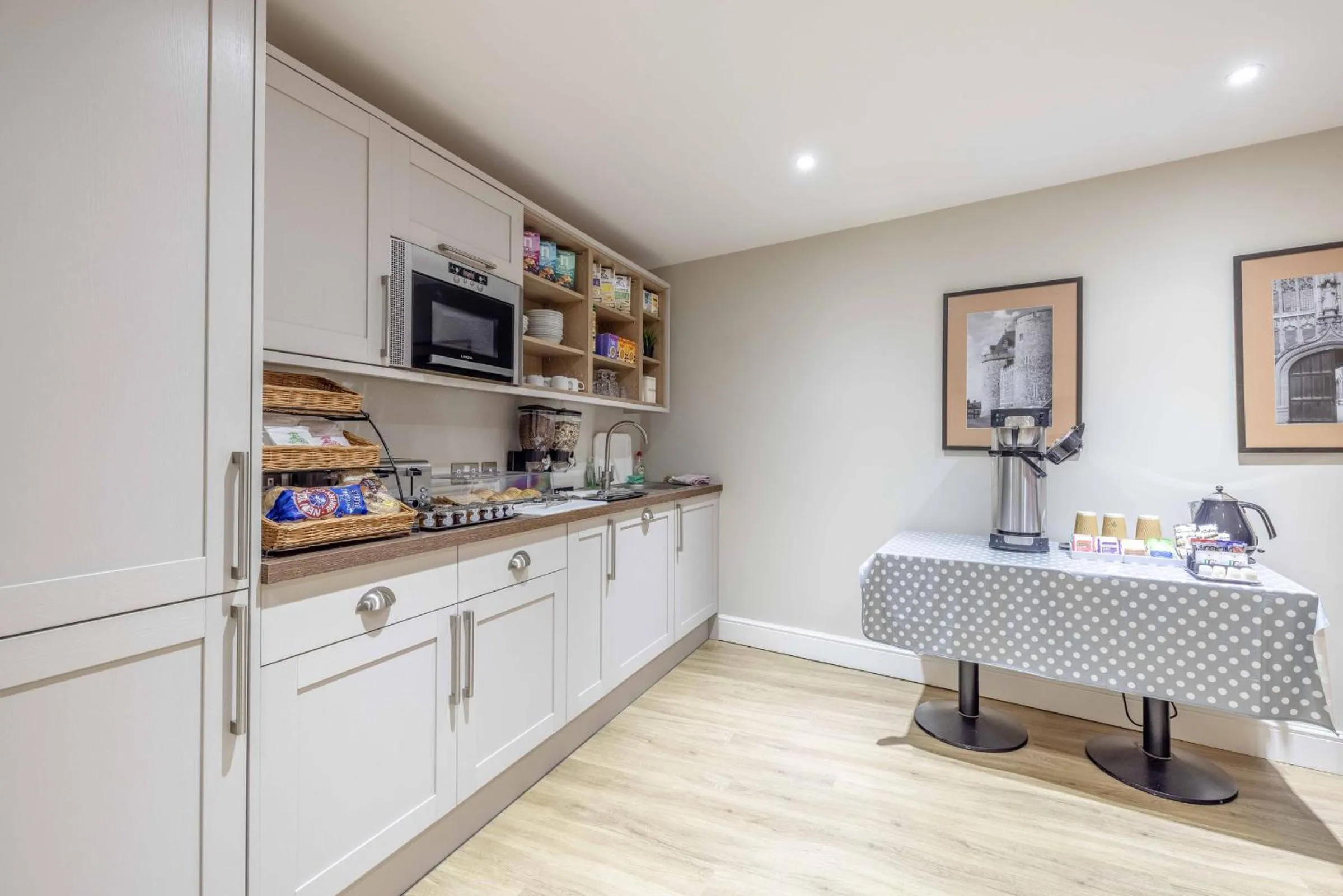 Coffee/tea facilities in Goswell House Hotel central Windsor