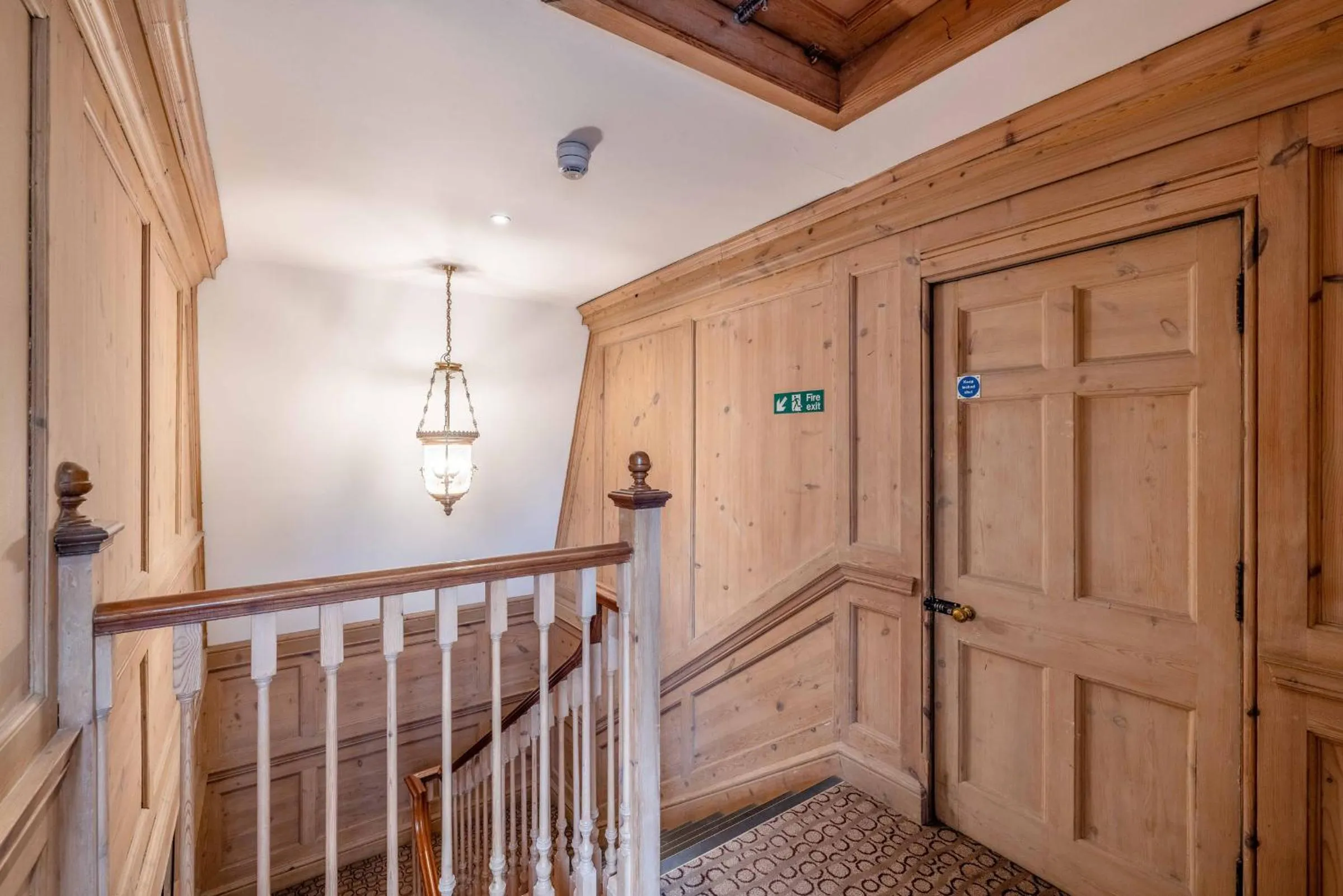 Property building in Goswell House Hotel central Windsor