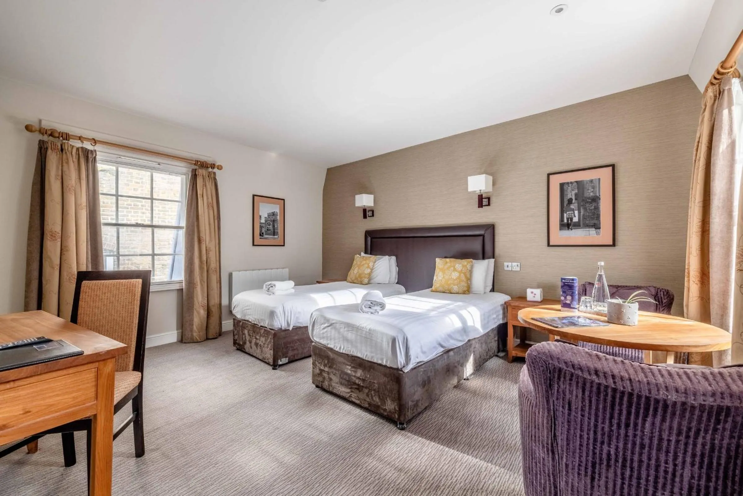 Photo of the whole room, Bed in Goswell House Hotel central Windsor