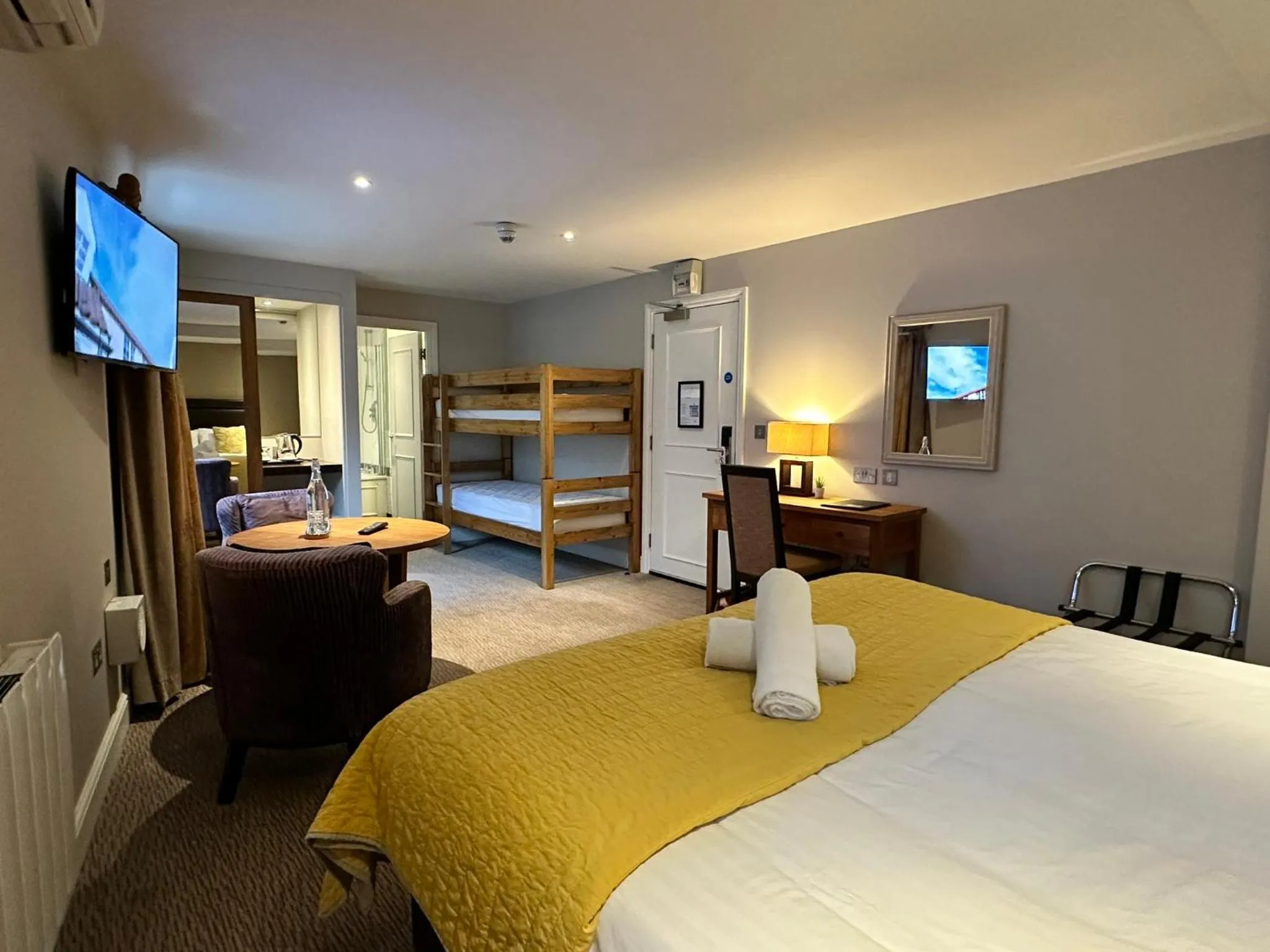 Photo of the whole room, Bed in Goswell House Hotel central Windsor