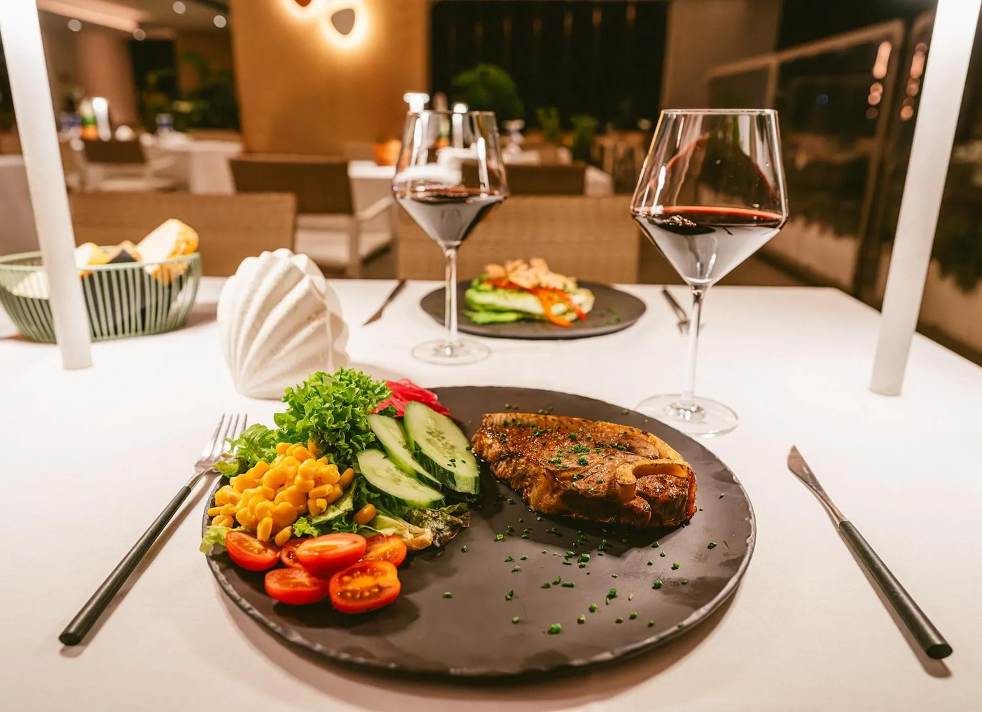 Restaurant/places to eat in Resort Cordial Santa Águeda & Perchel Beach Club