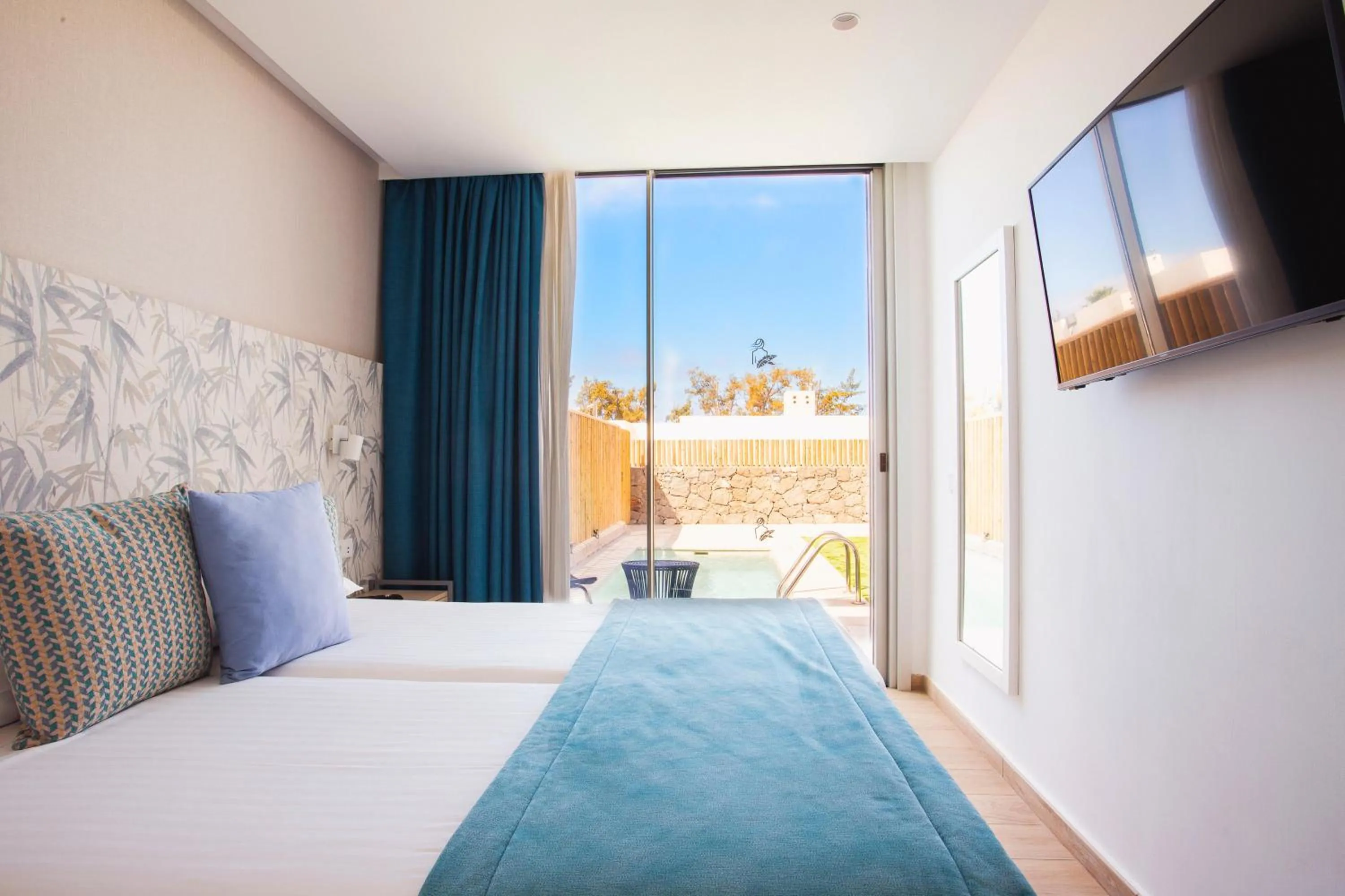 Bedroom, Bed in Resort Cordial Santa Águeda & Perchel Beach Club