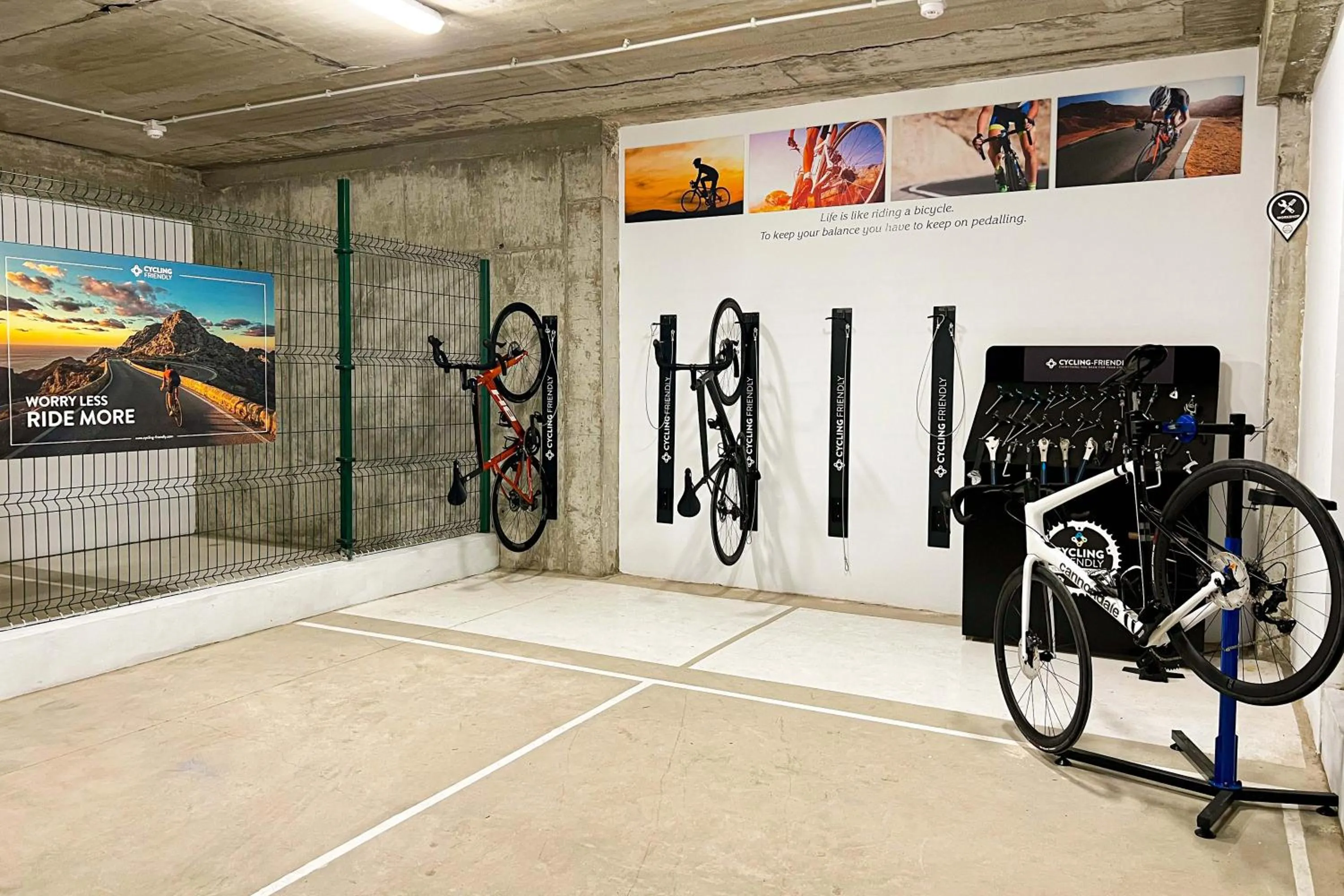 Cycling in Resort Cordial Santa Águeda & Perchel Beach Club