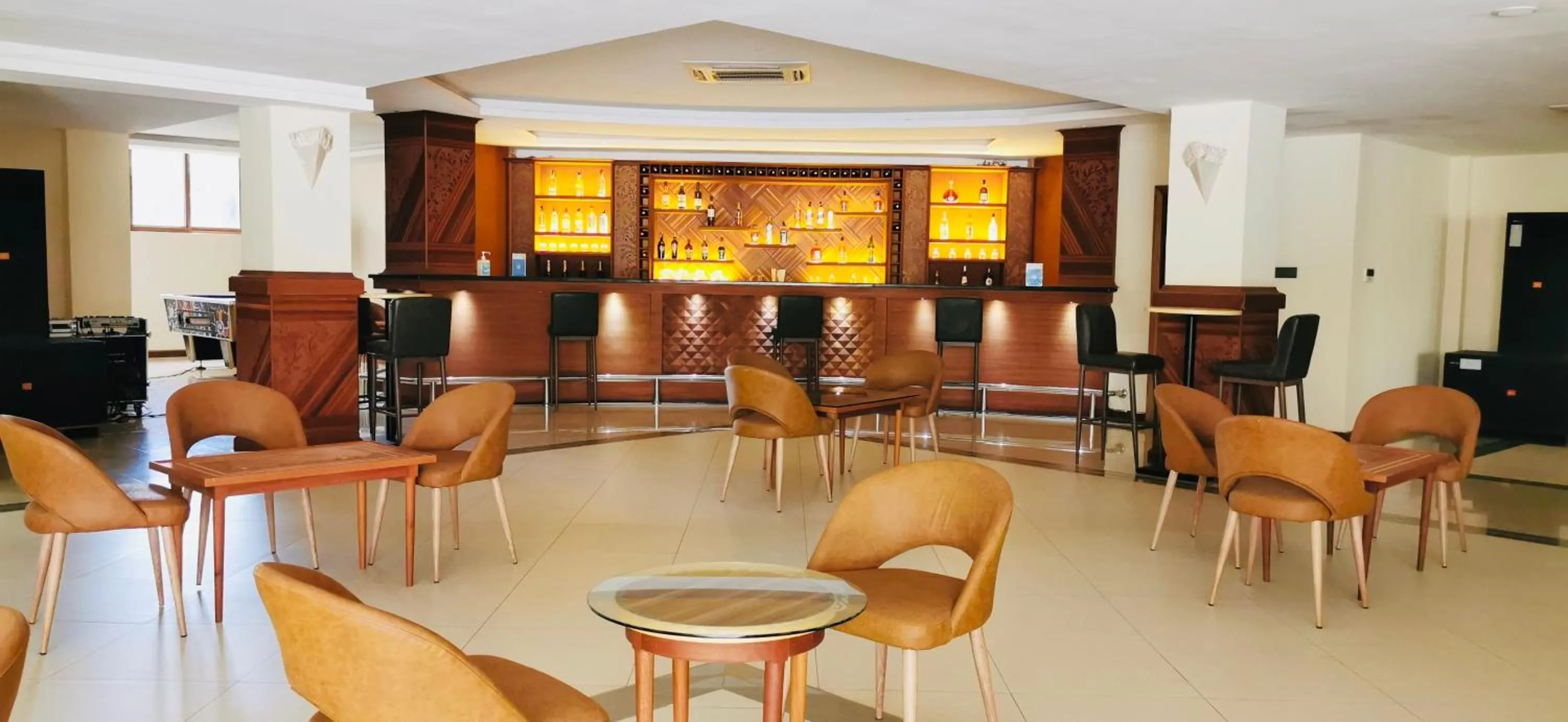 Lounge or bar in Kampala Nile Resort