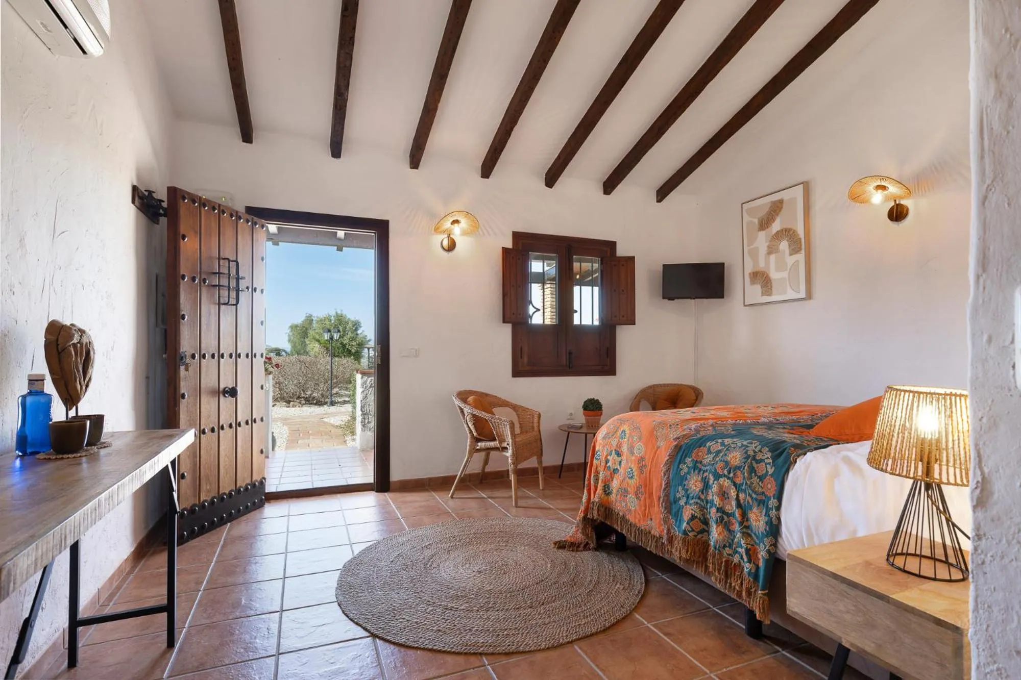 Decorative detail, Bed in Boutique B&B Cortijo Valverde Álora