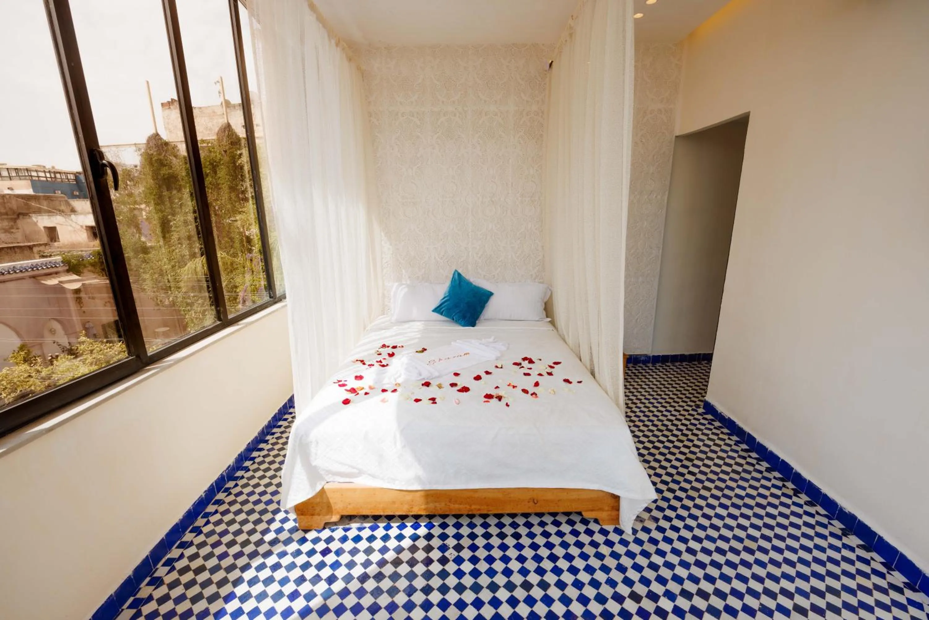 Bed in Palais Shazam & SPA
