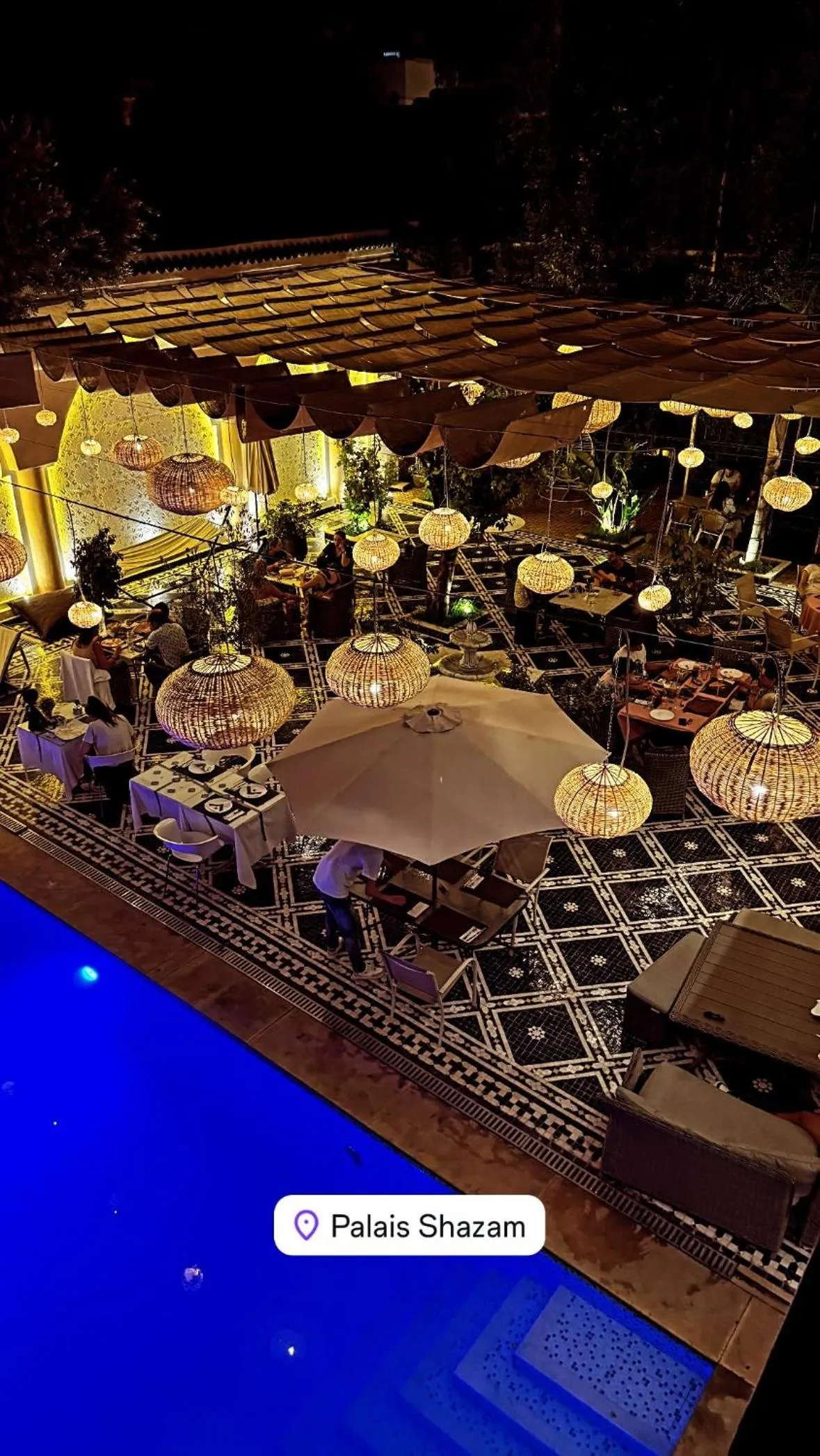 Restaurant/places to eat in Palais Shazam & SPA