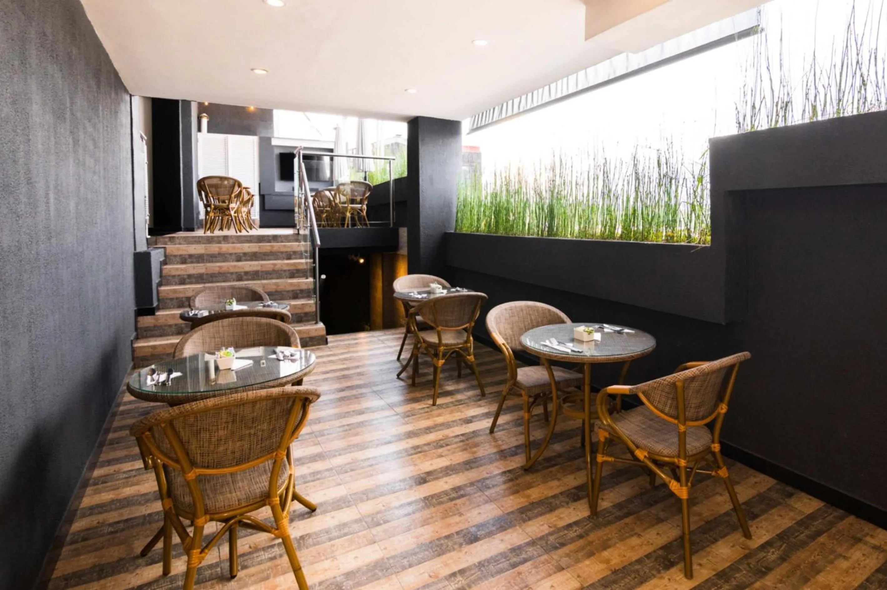 Restaurant/places to eat in Hotel Z3 Pereira