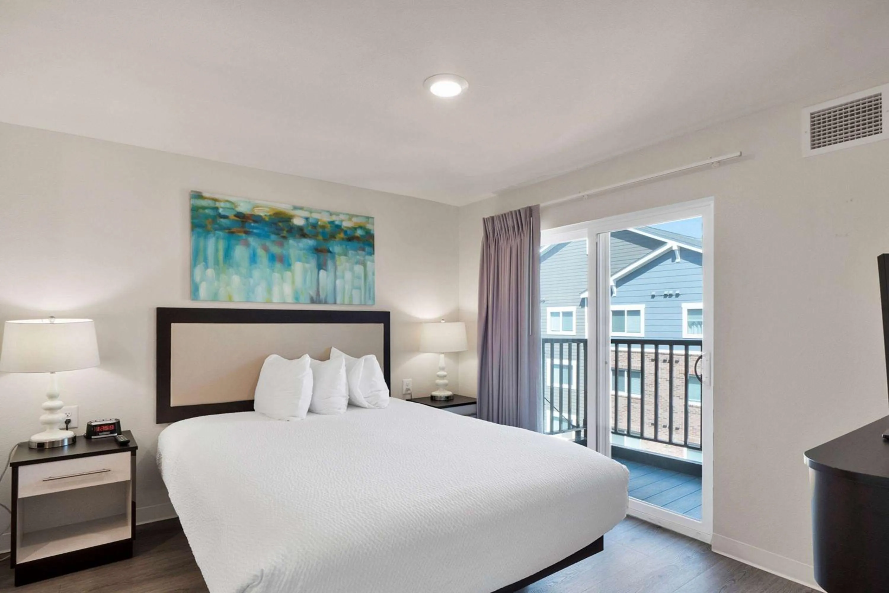 Photo of the whole room, Bed in WaterWalk Extended Stay by Wyndham Charlotte - Arrowood