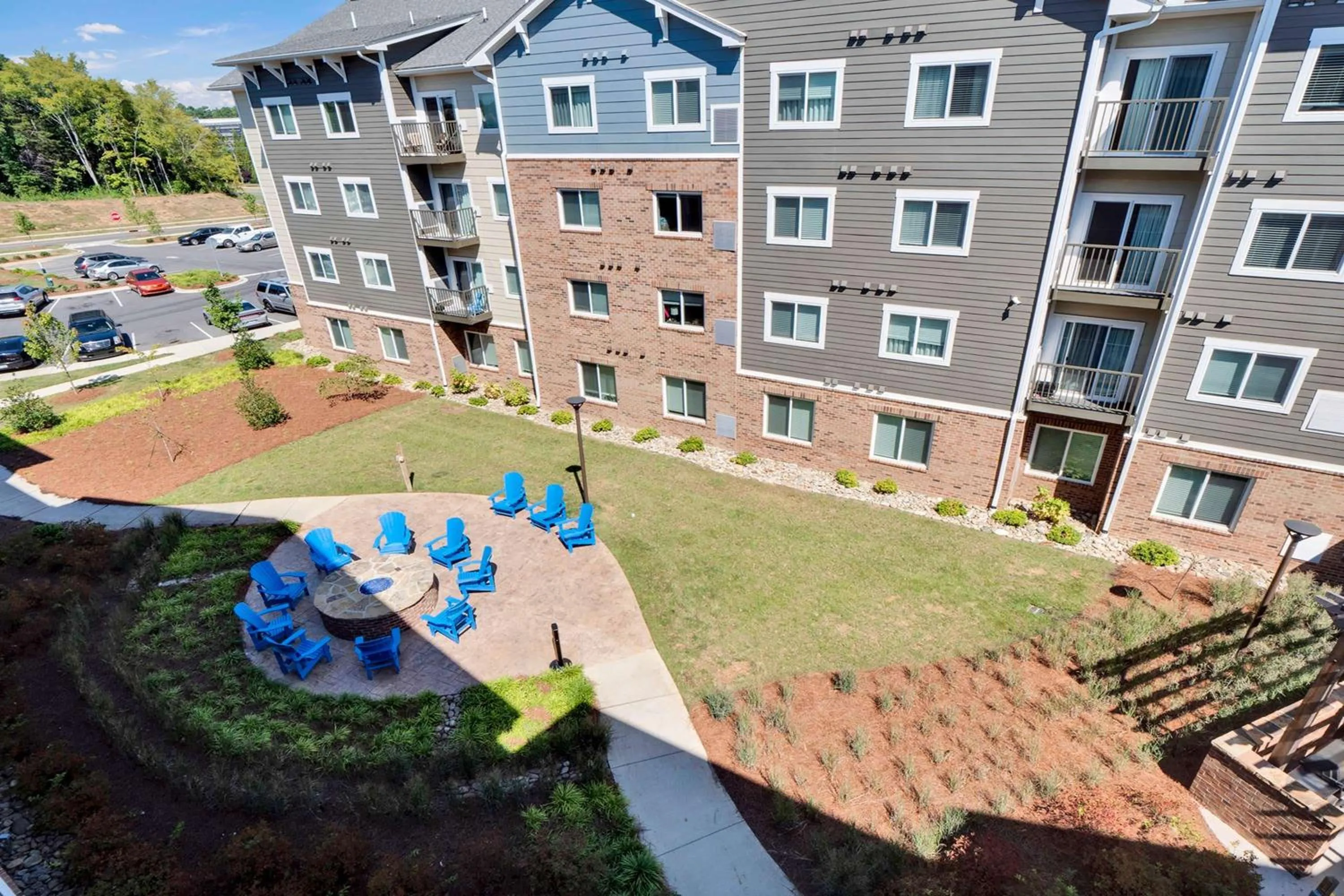 Inner courtyard view in WaterWalk Extended Stay by Wyndham Charlotte - Arrowood