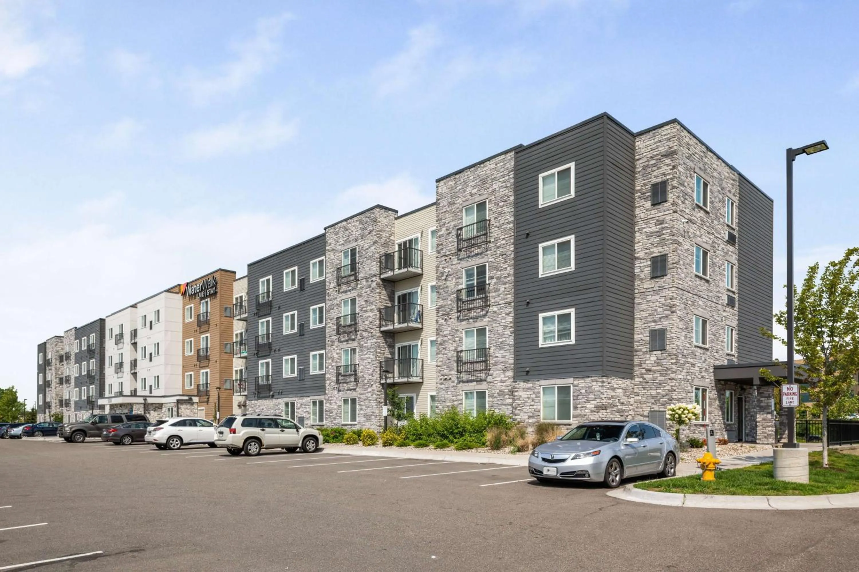 Property building in WaterWalk Extended Stay by Wyndham Minneapolis - Plymouth