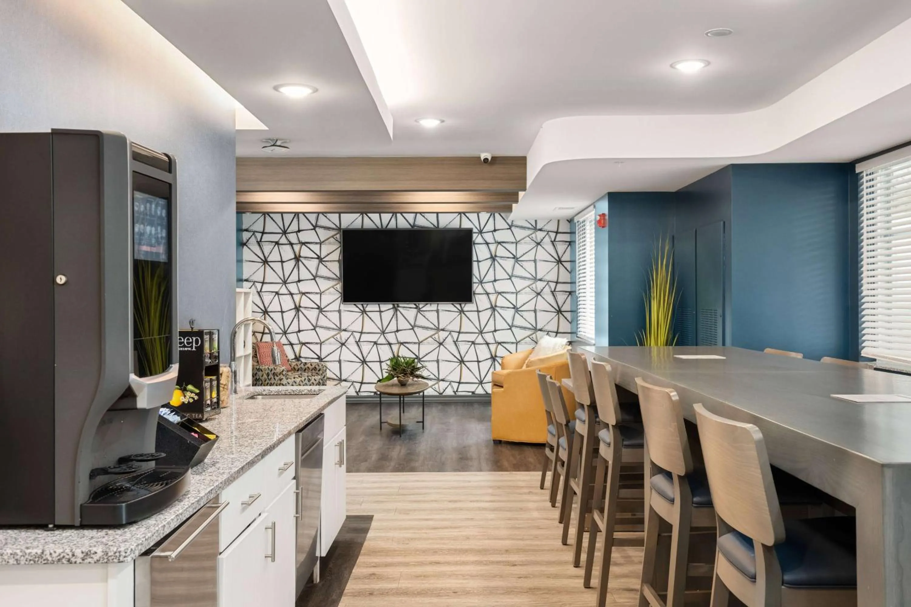 Restaurant/places to eat in WaterWalk Extended Stay by Wyndham Minneapolis - Plymouth