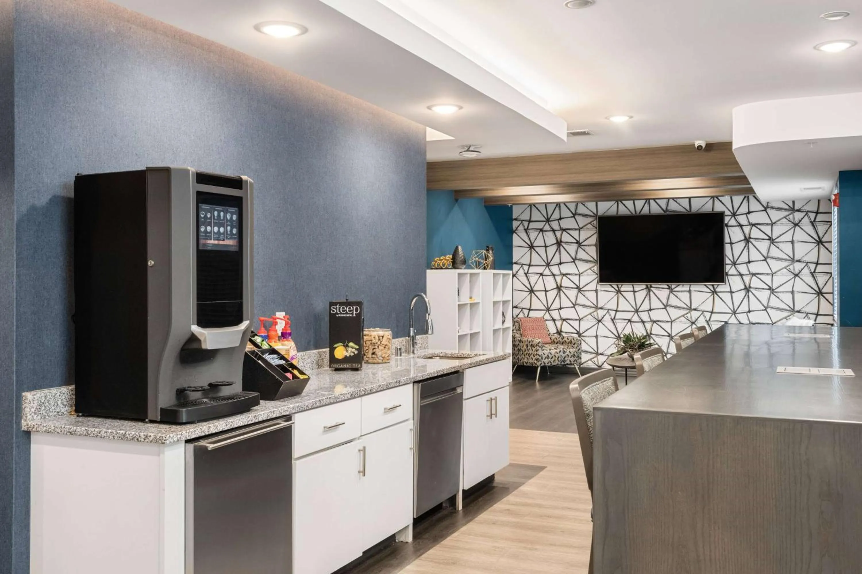 Restaurant/places to eat in WaterWalk Extended Stay by Wyndham Minneapolis - Plymouth