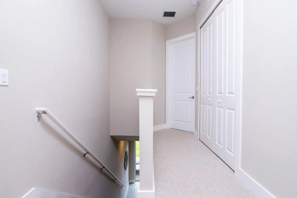 Gorgeous 4 Bedroom Family Friendly Close to Disney 7573