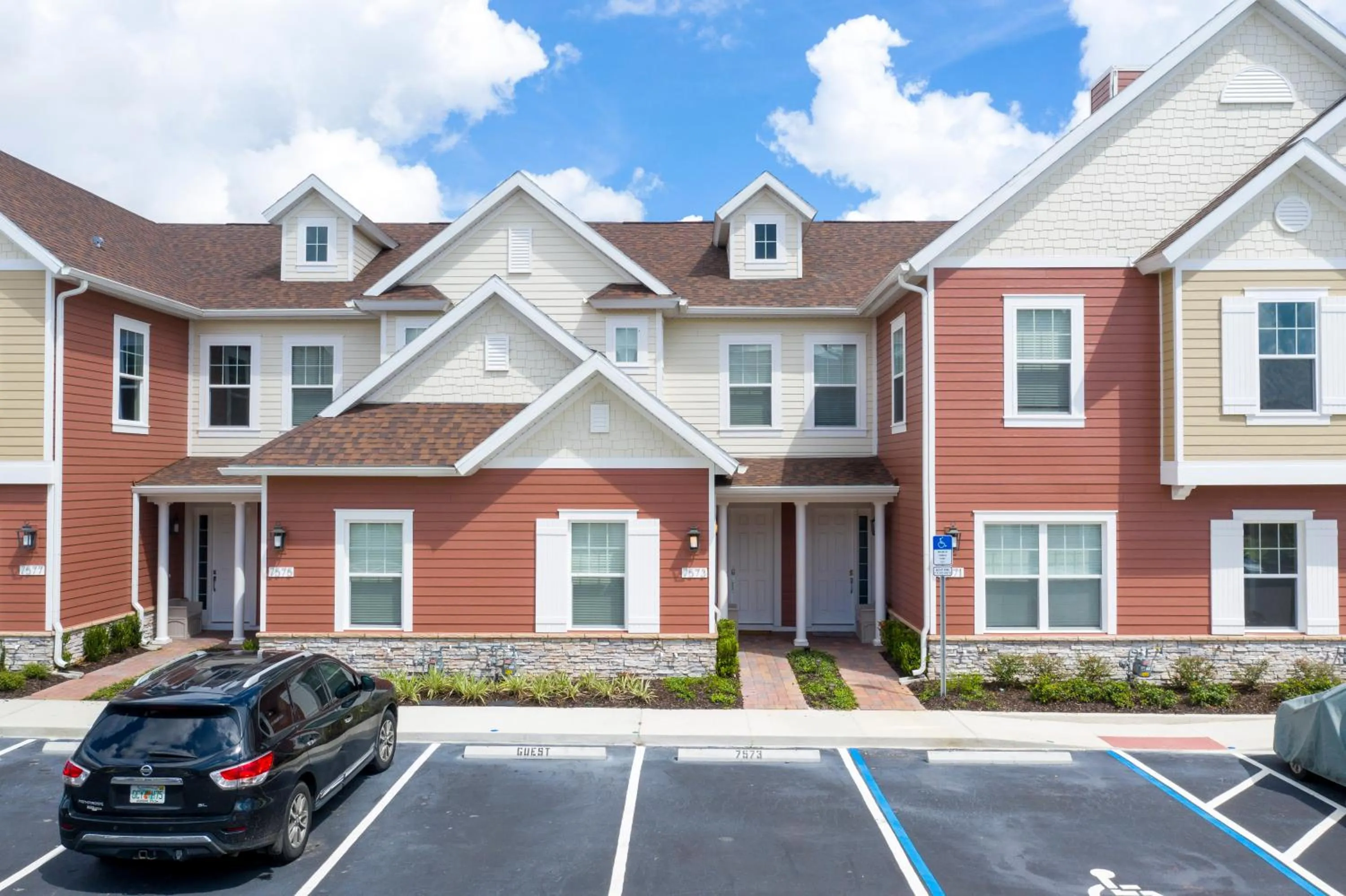 Facade/entrance in Gorgeous 4 Bedroom Family Friendly Close to Disney 7573