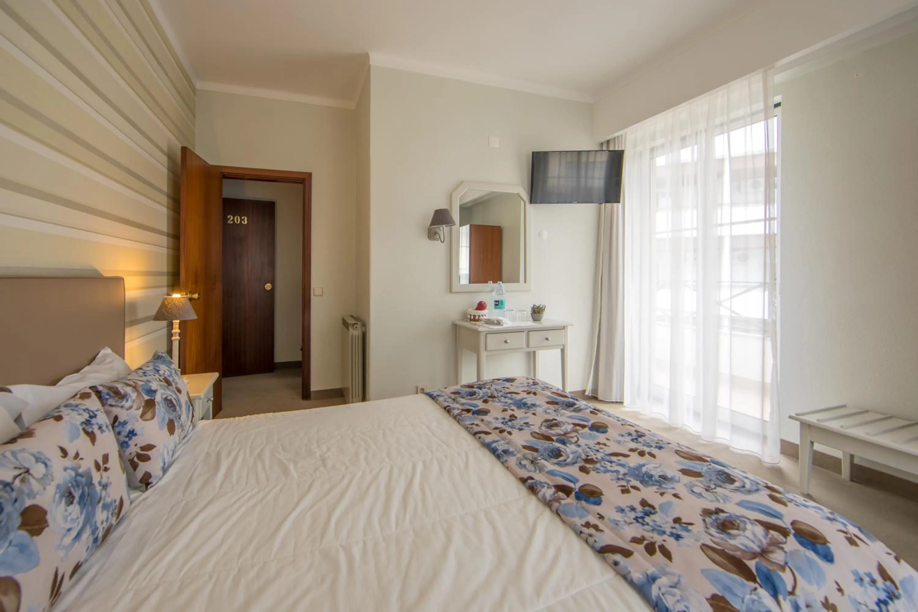 Bed in Hotel Alecrim