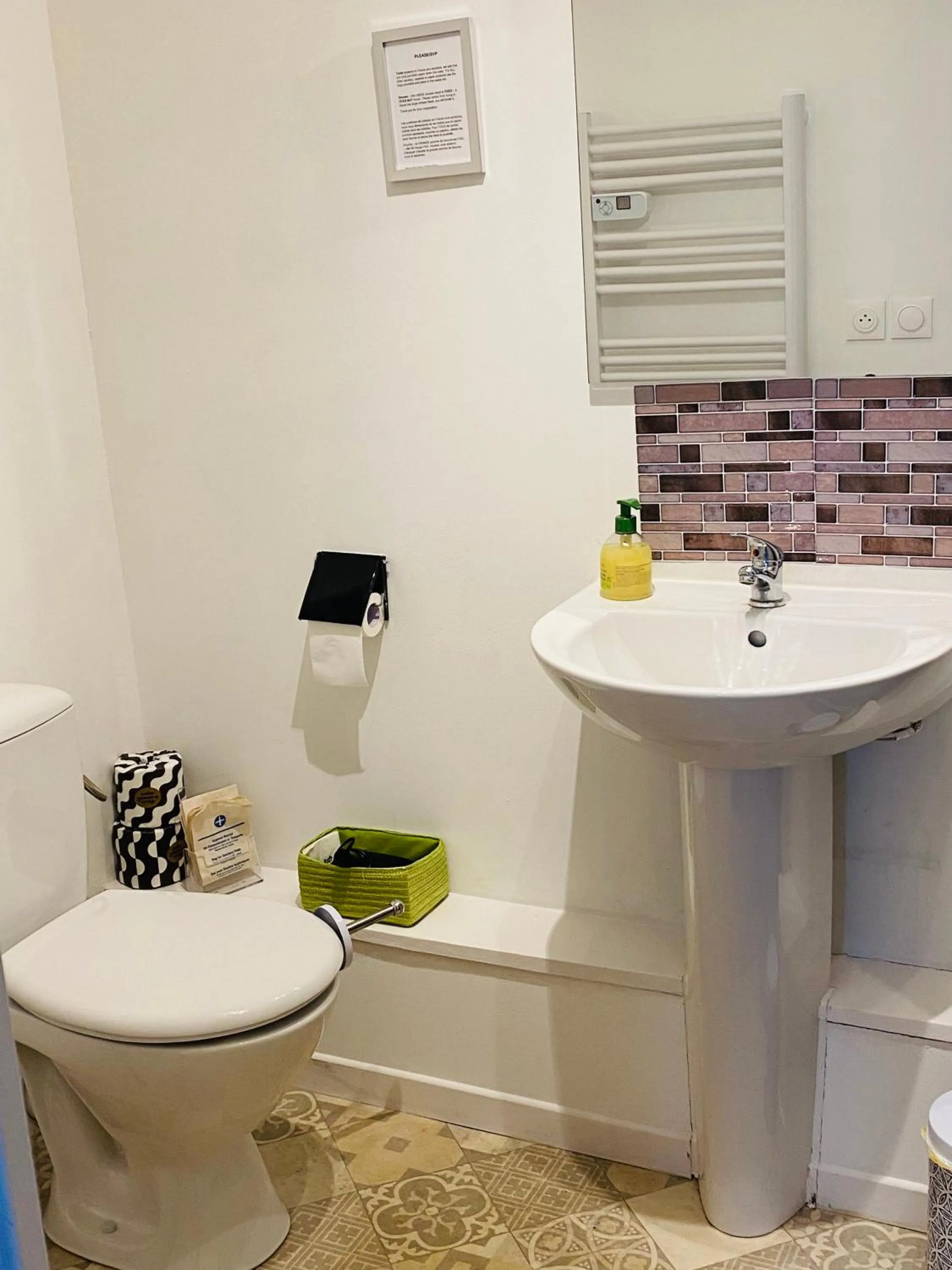 Bathroom in Ancien Relais de Poste The Old Post Office