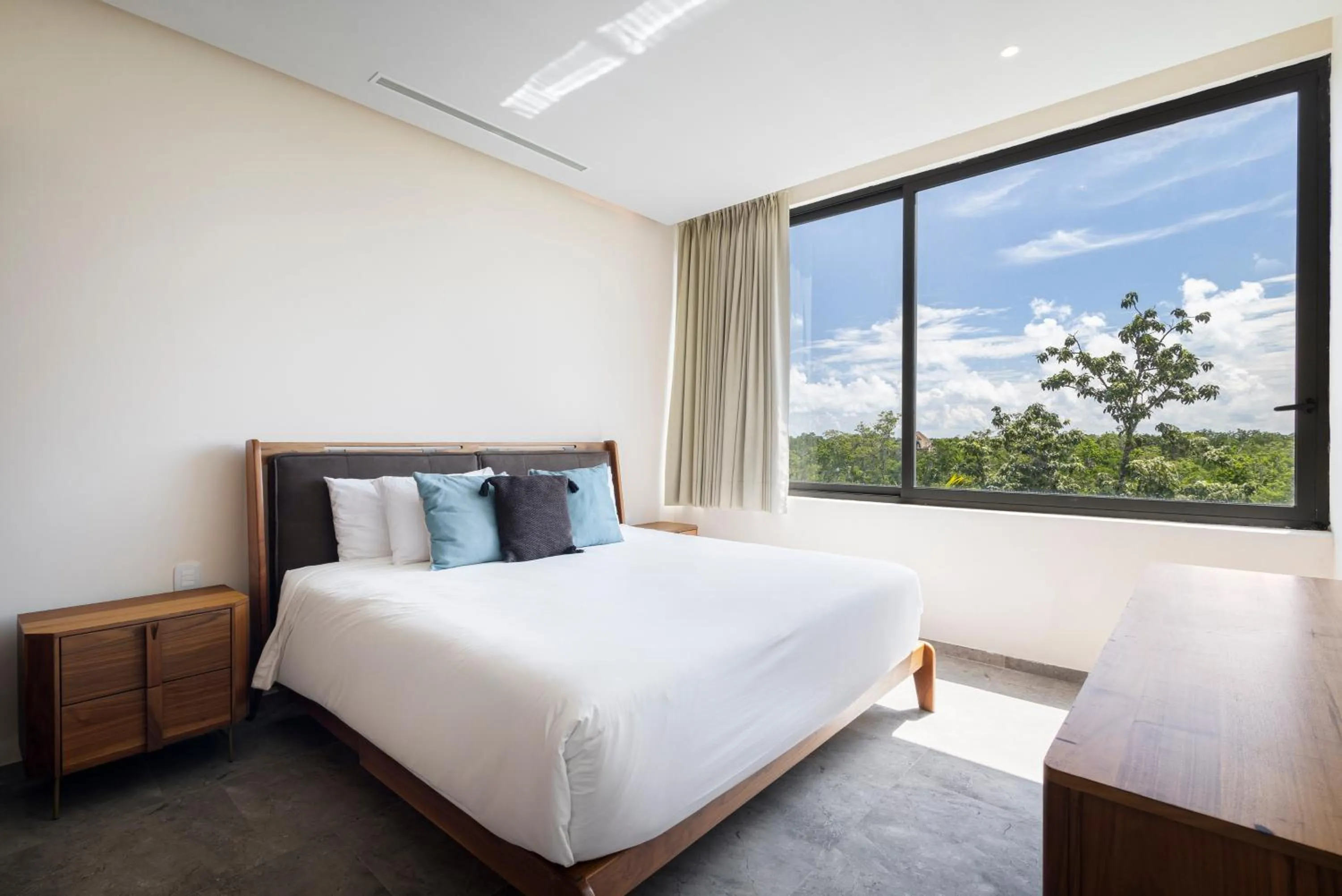 Photo of the whole room, Bed in Mistiq Tulum