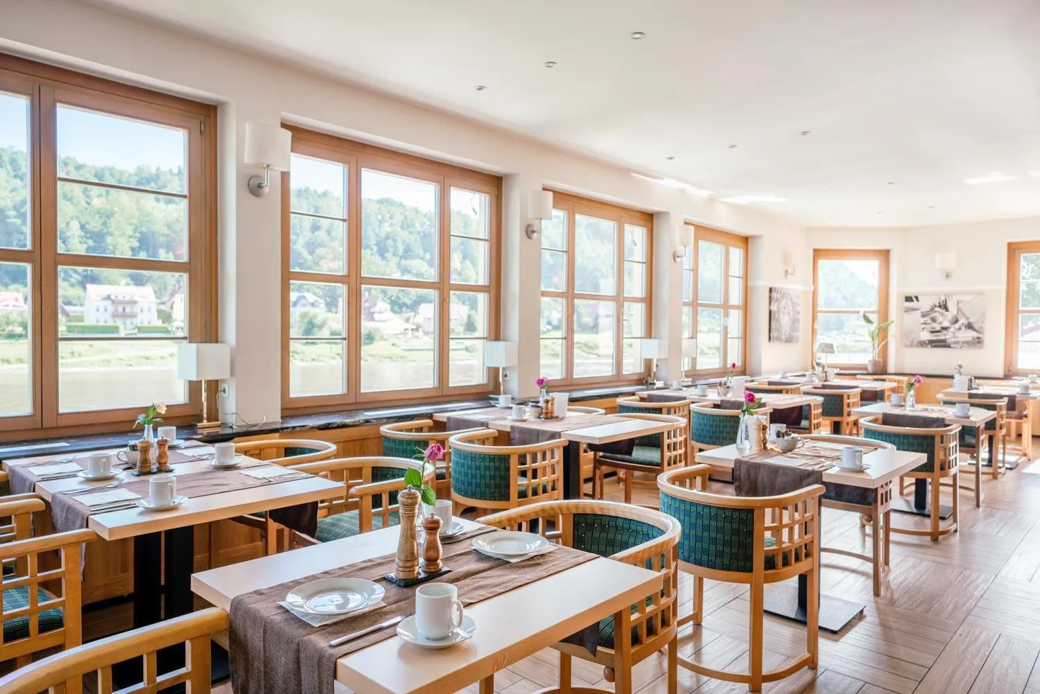 Restaurant/places to eat in Manufaktur Boutique Hotel