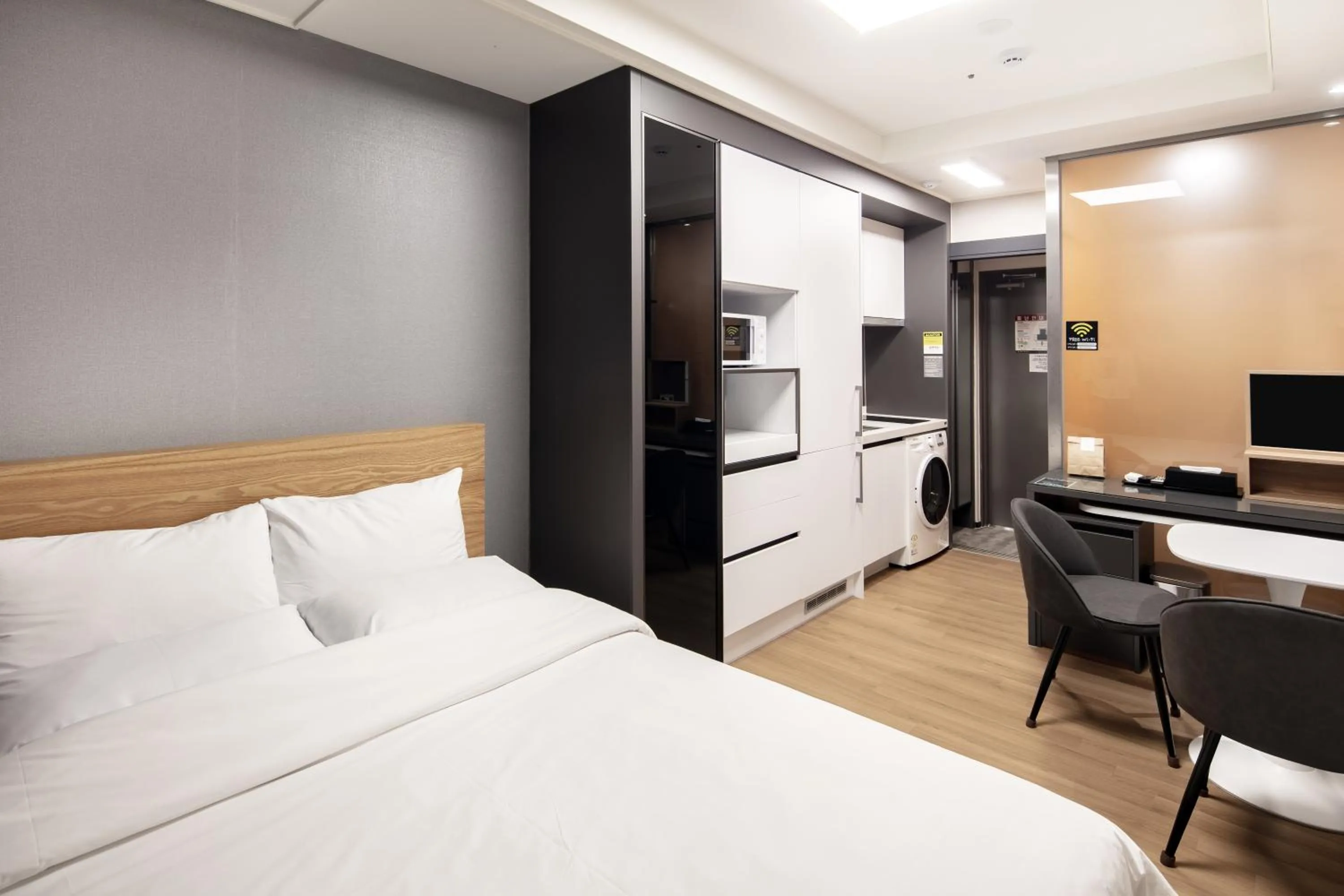 Decorative detail, Bed in K-Hills The Terrace