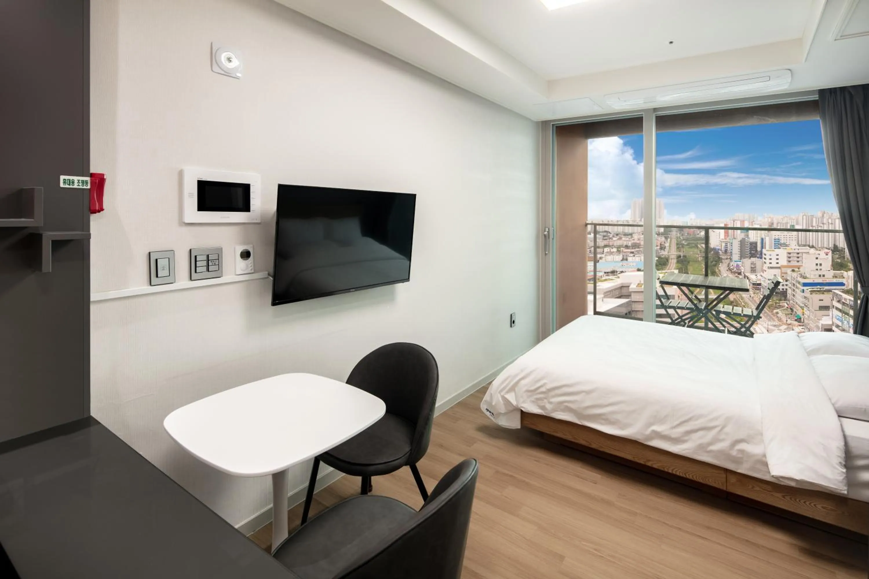 Decorative detail, Bed in K-Hills The Terrace