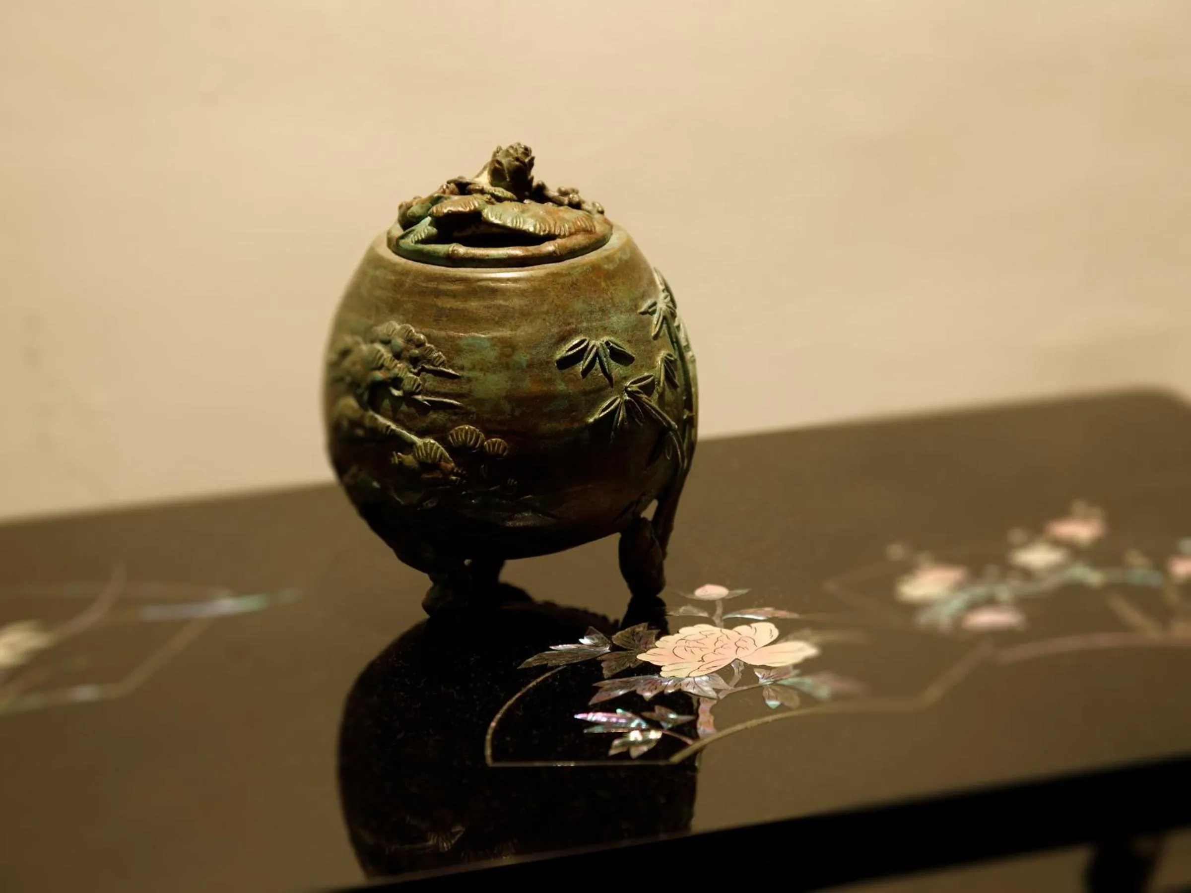 Decorative detail in Tsumugi Nishinotoinhanayacho