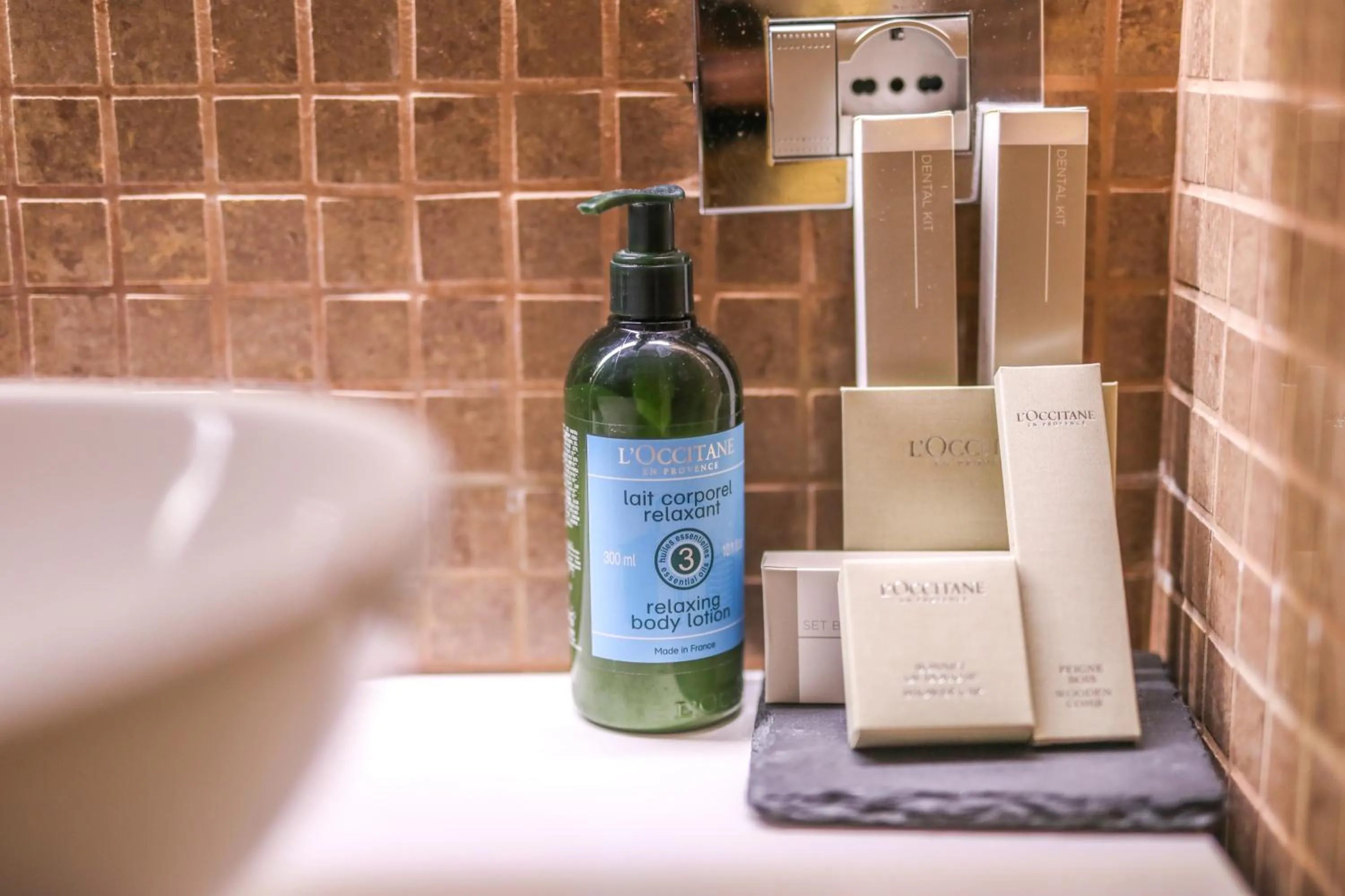 Bathroom in Sanfelice 33 Luxury Suites