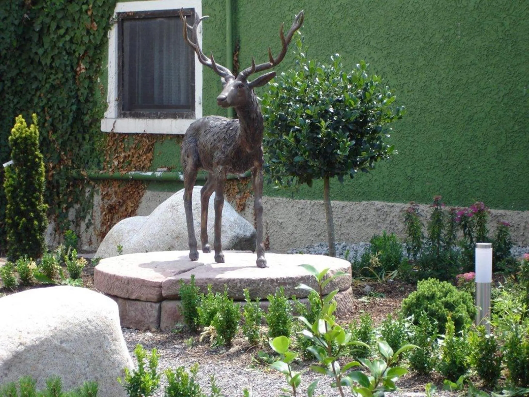 Garden in Hotel - Restaurant Hirschen - Werneths Landgasthof beim Europa- Park Rust