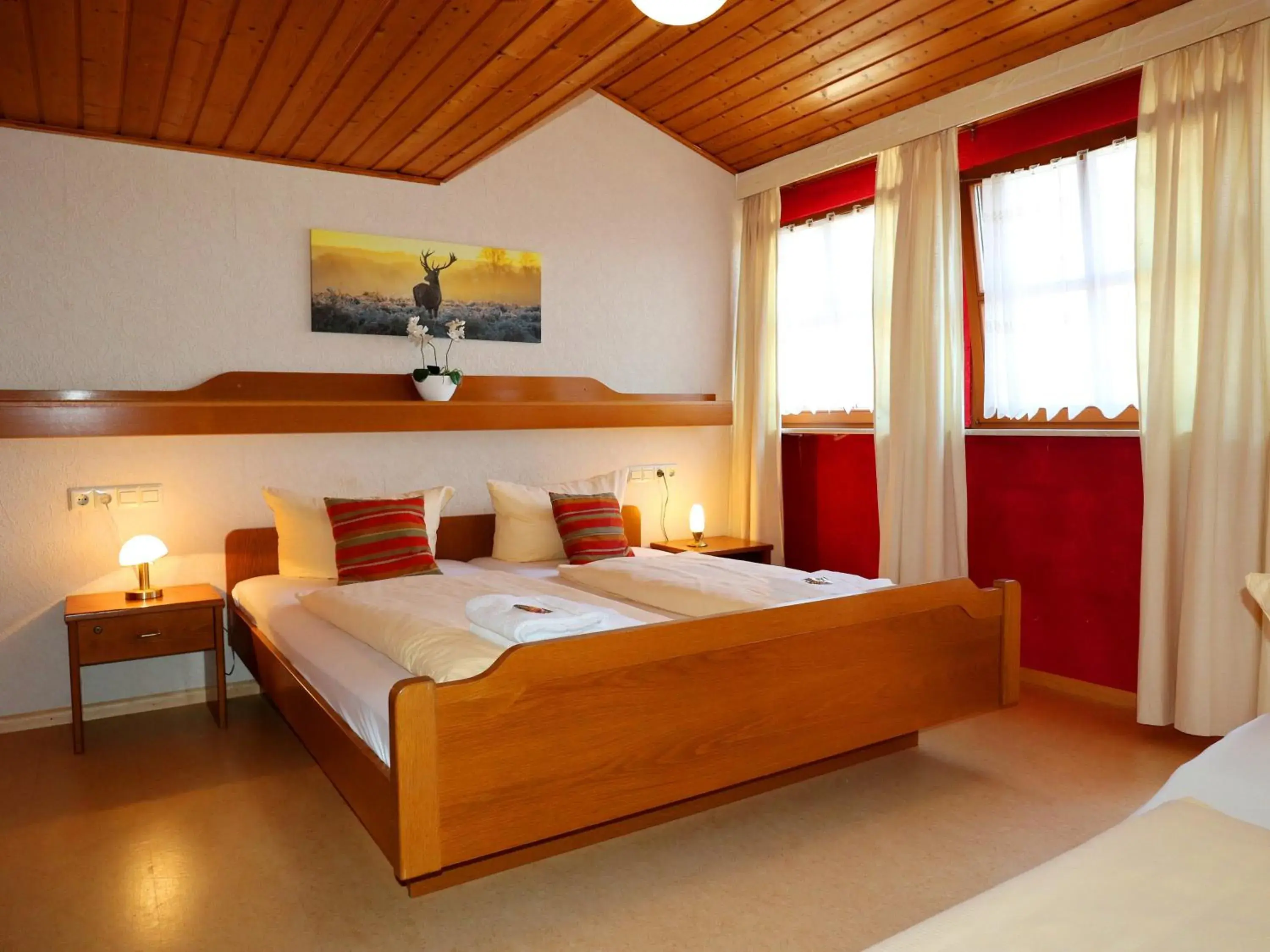 Three-Bedroom Apartment in Hotel - Restaurant Hirschen - Werneths Landgasthof beim Europa- Park Rust Three-Bedroom Apartment in Hotel - Restaurant Hirschen - Werneths Landgasthof beim Europa- Park Rust