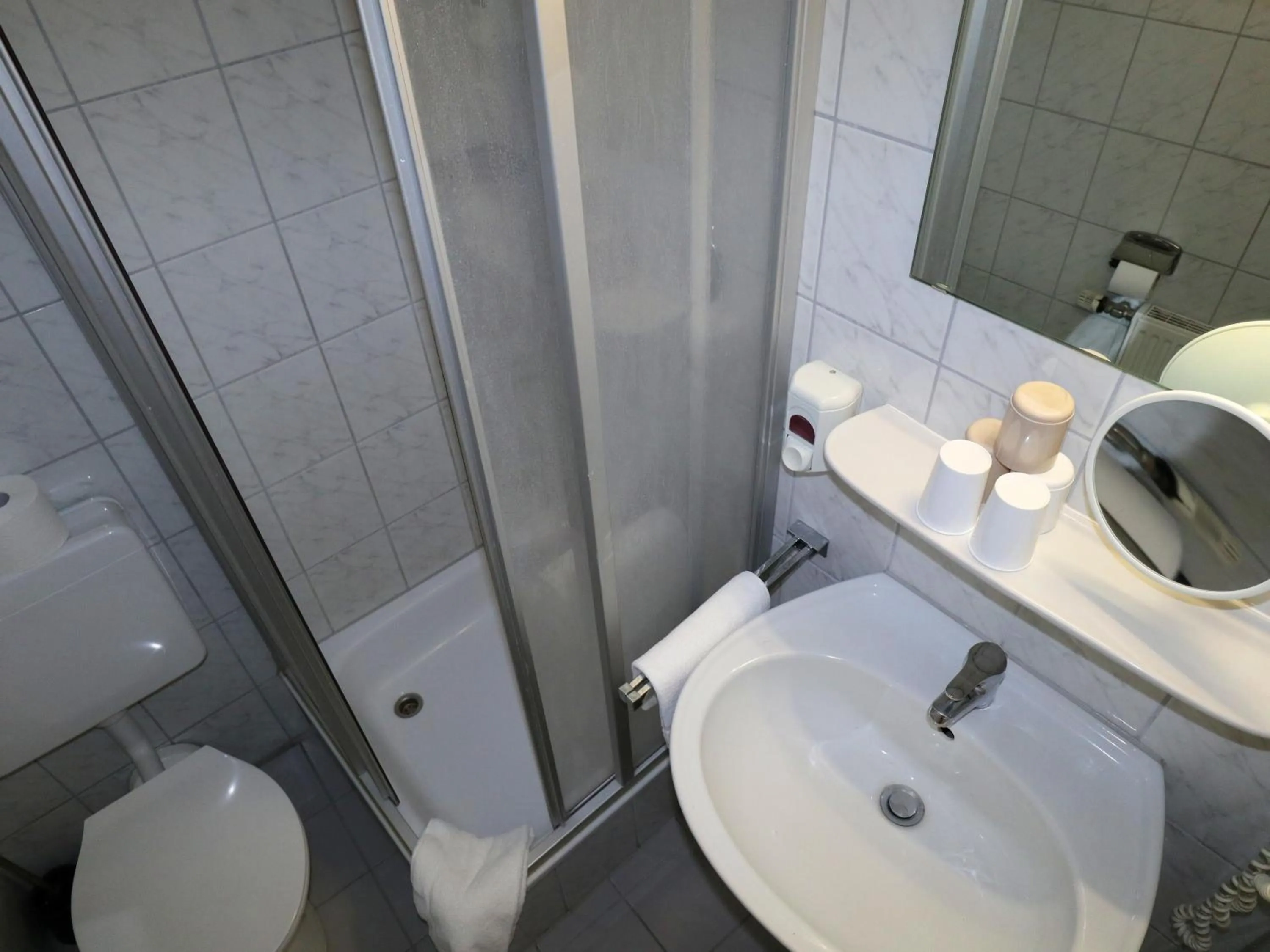 Bathroom in Hotel - Restaurant Hirschen - Werneths Landgasthof beim Europa- Park Rust