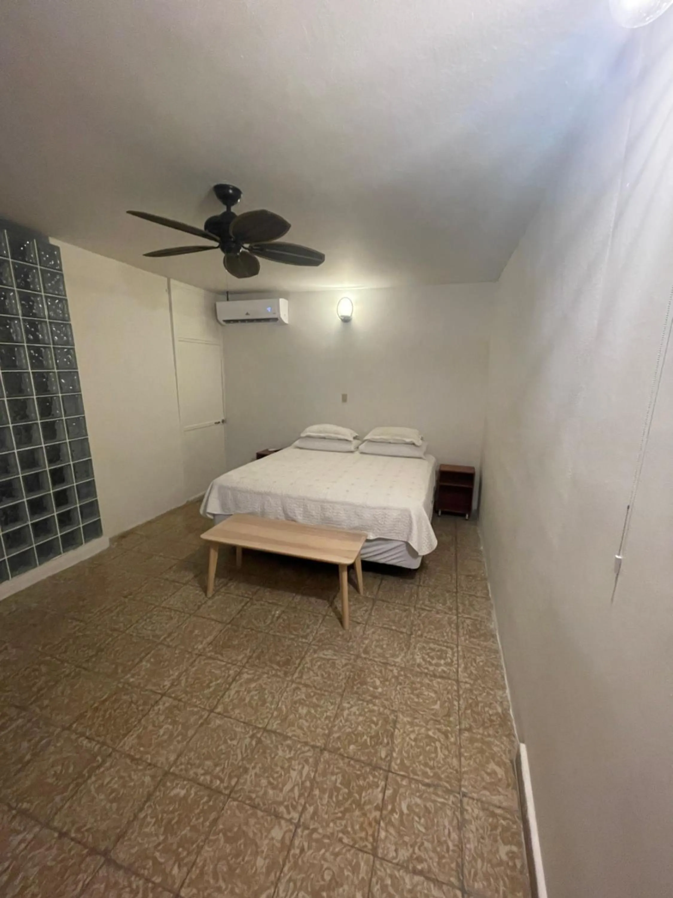 Bed in The Emerald PR