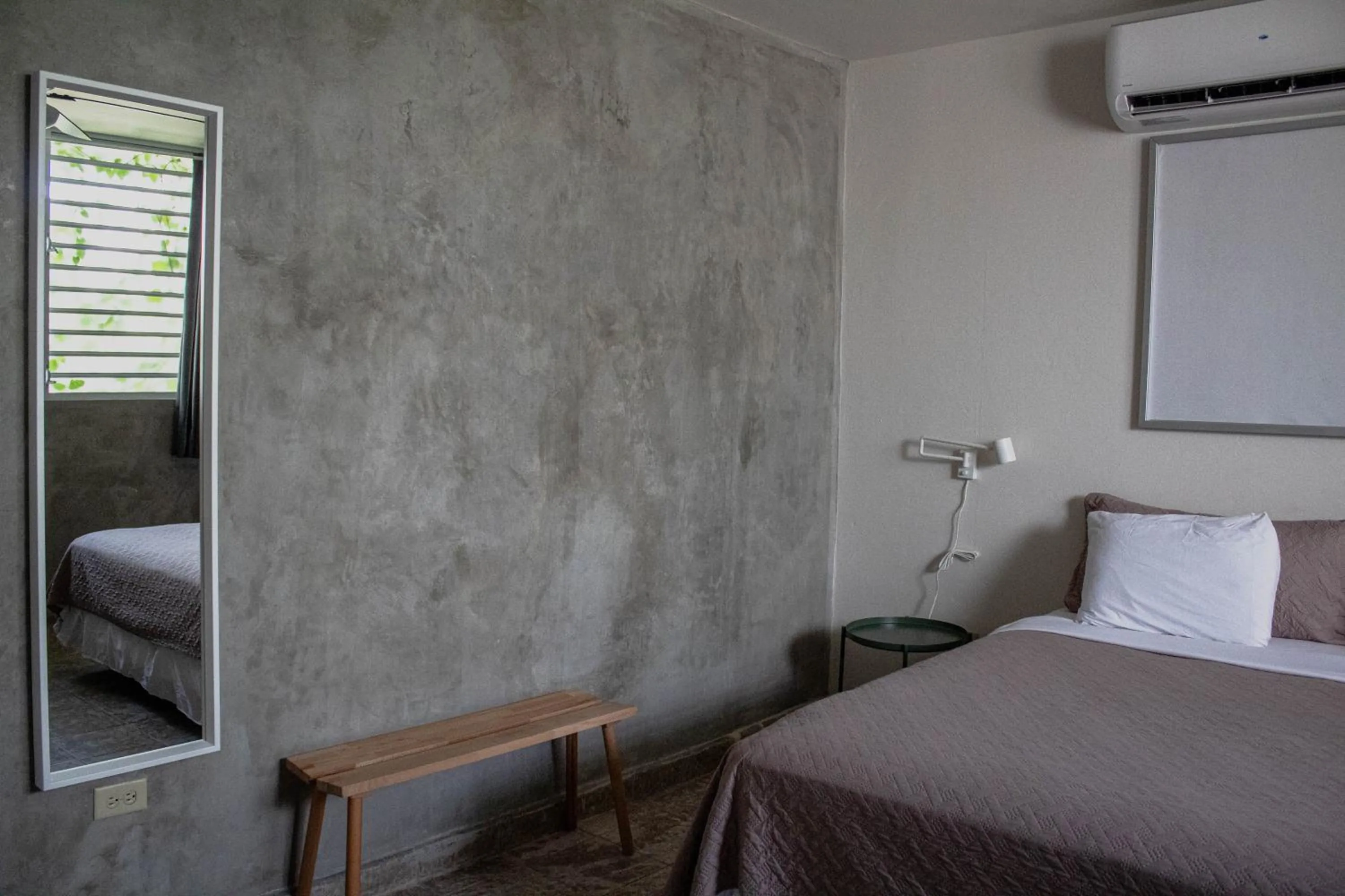 Bed in The Emerald PR