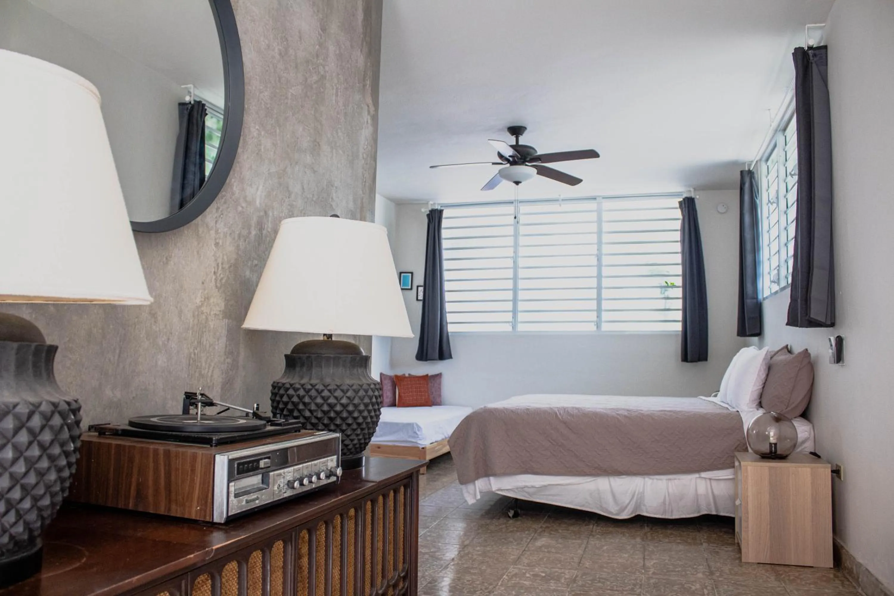 Bed in The Emerald PR