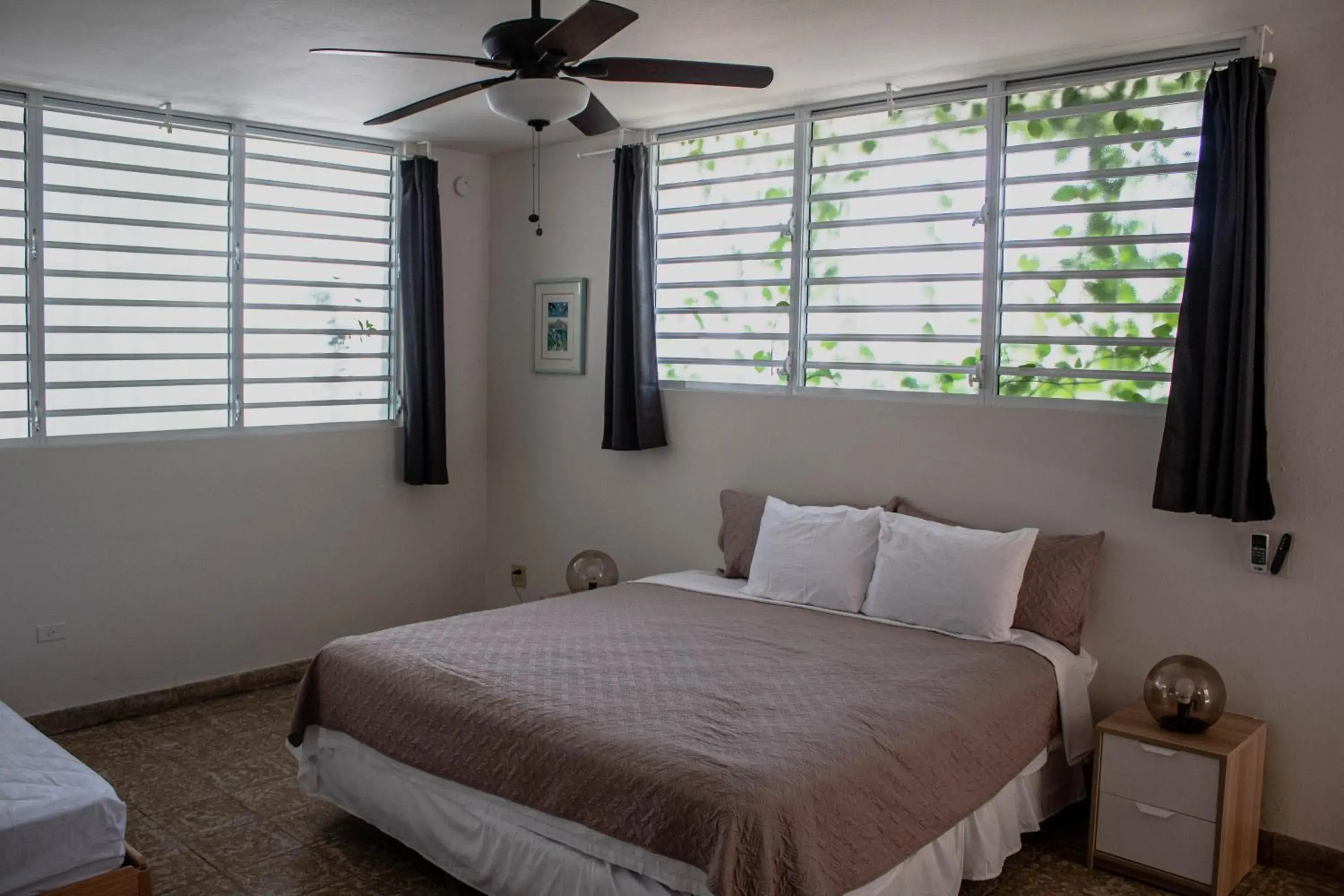 Family Room with Private Bathroom in The Emerald PR Family Room with Private Bathroom in The Emerald PR