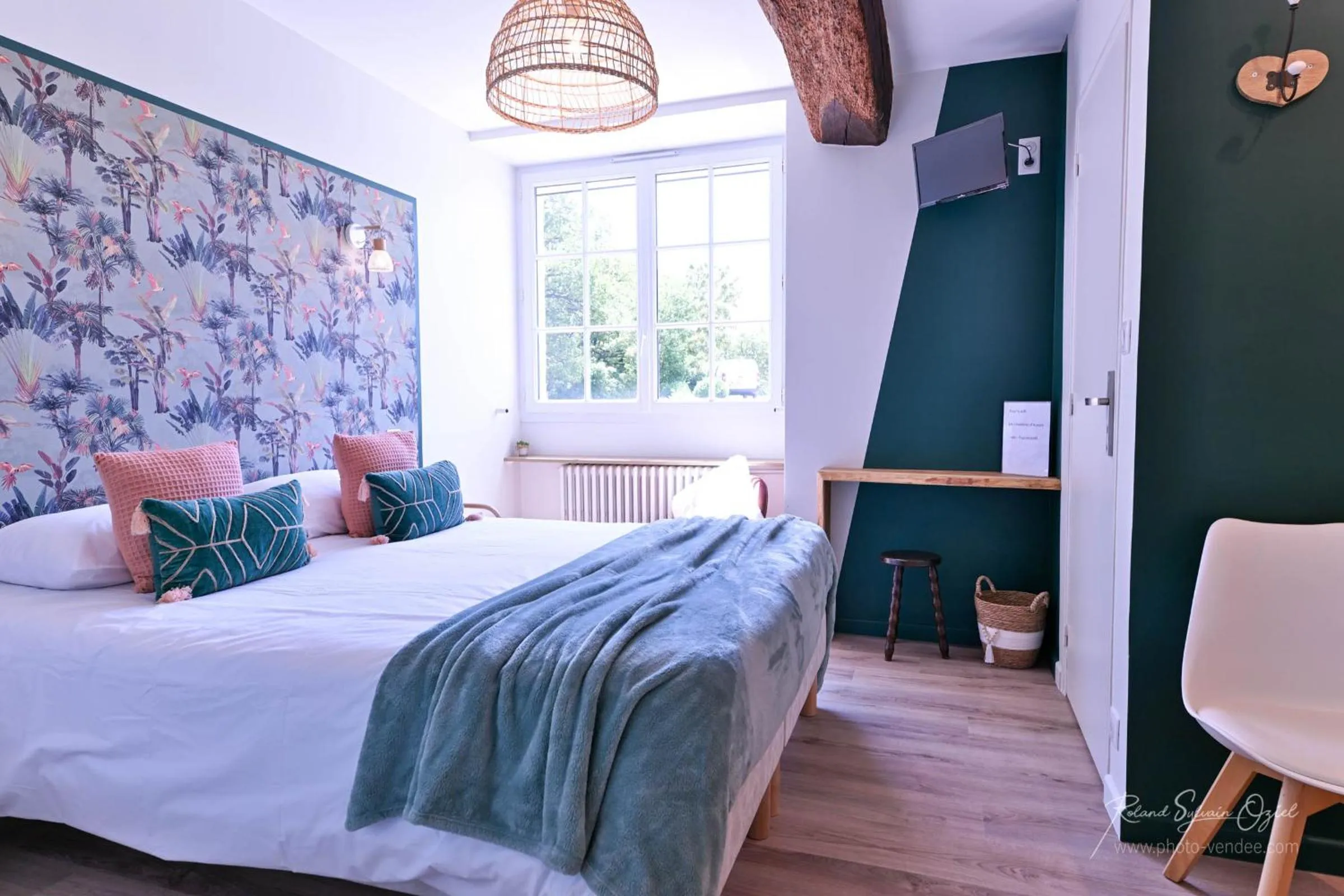 Bed in Les Chambres d'Aurore