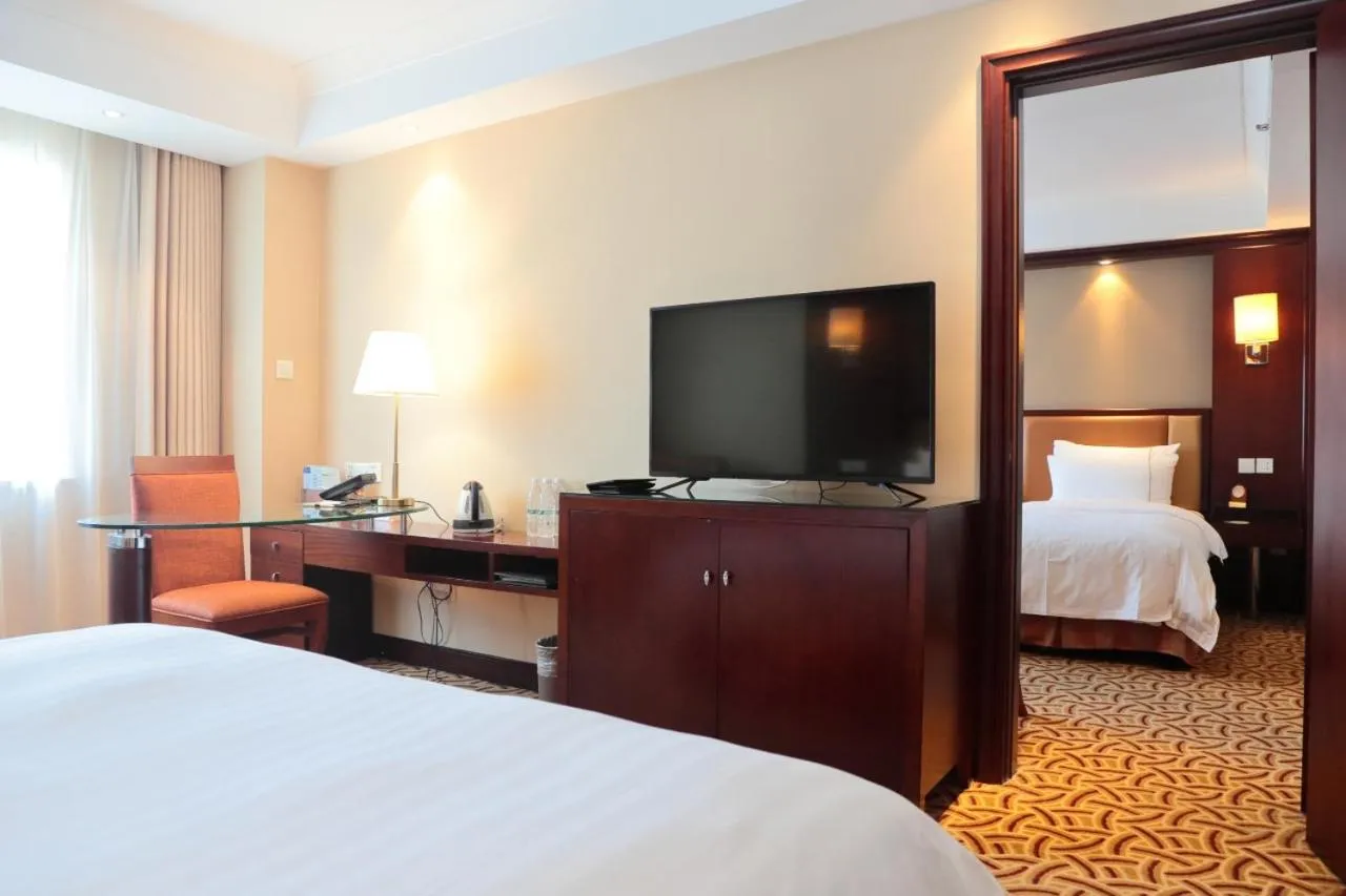 Bed in Jianguo Hotel Shanghai