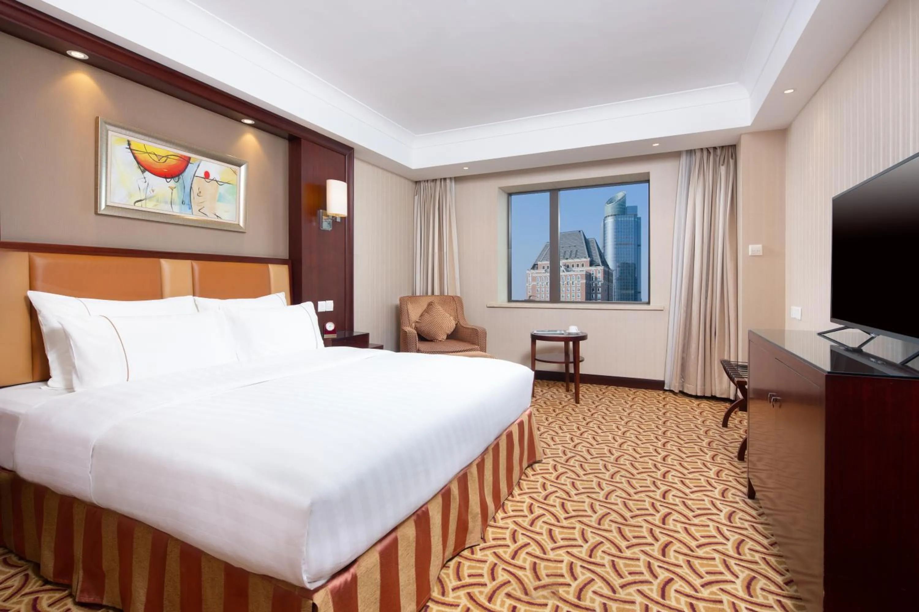 Photo of the whole room, Bed in Jianguo Hotel Shanghai