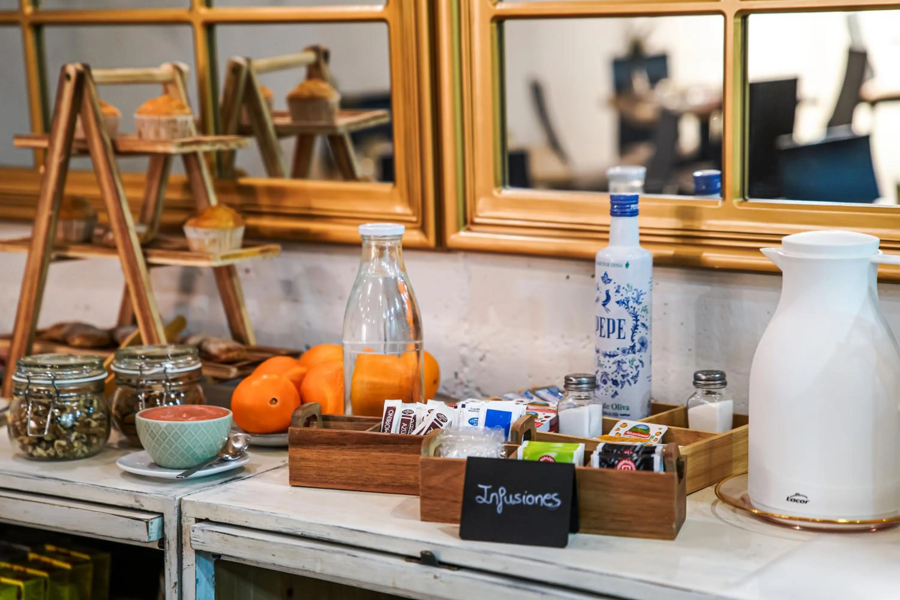 Food and drinks in Hotel Baeza Monumental by eme hoteles