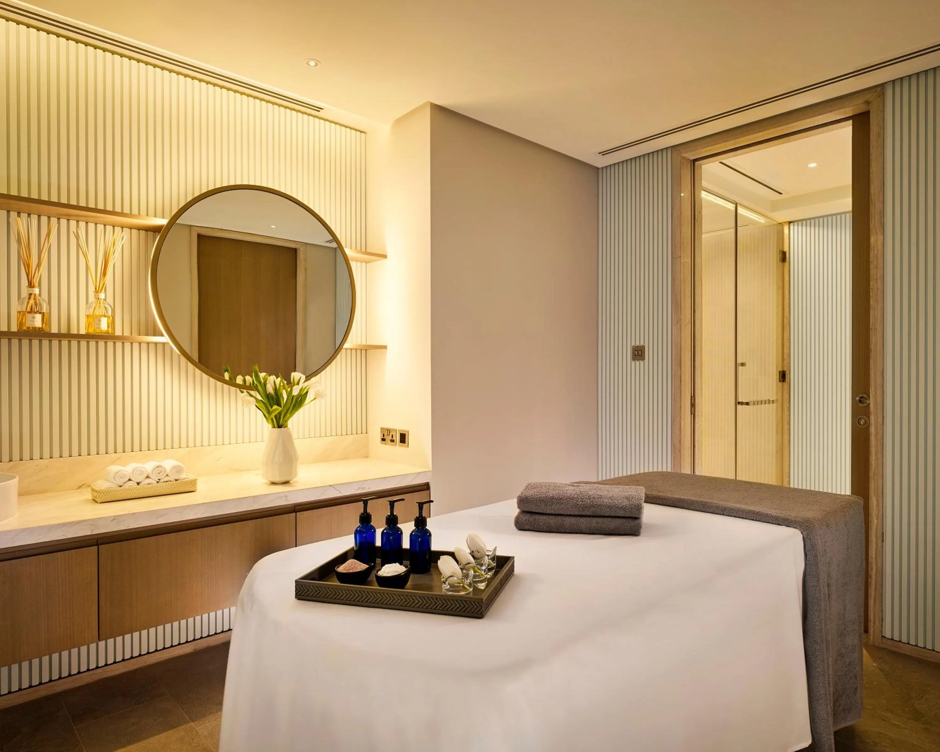 Massage in Hyatt Regency Al Kout Mall