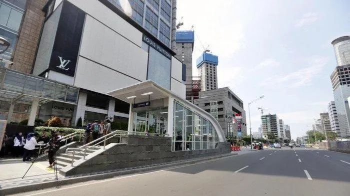 COZROOMS near MRT, Plaza Indonesia, and Grand Indonesia