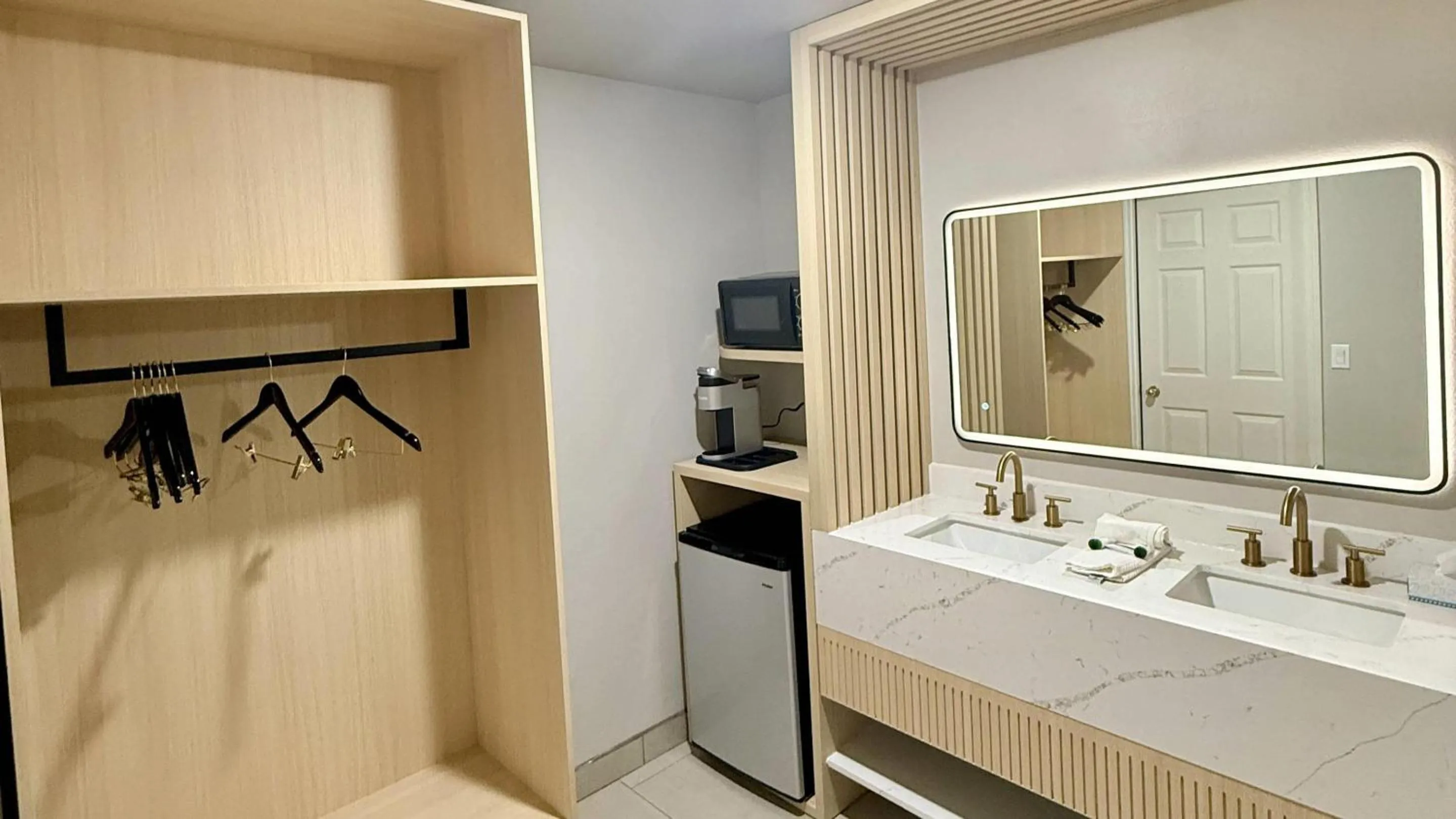 Bedroom in Rodeway Inn - SFI Winnemucca