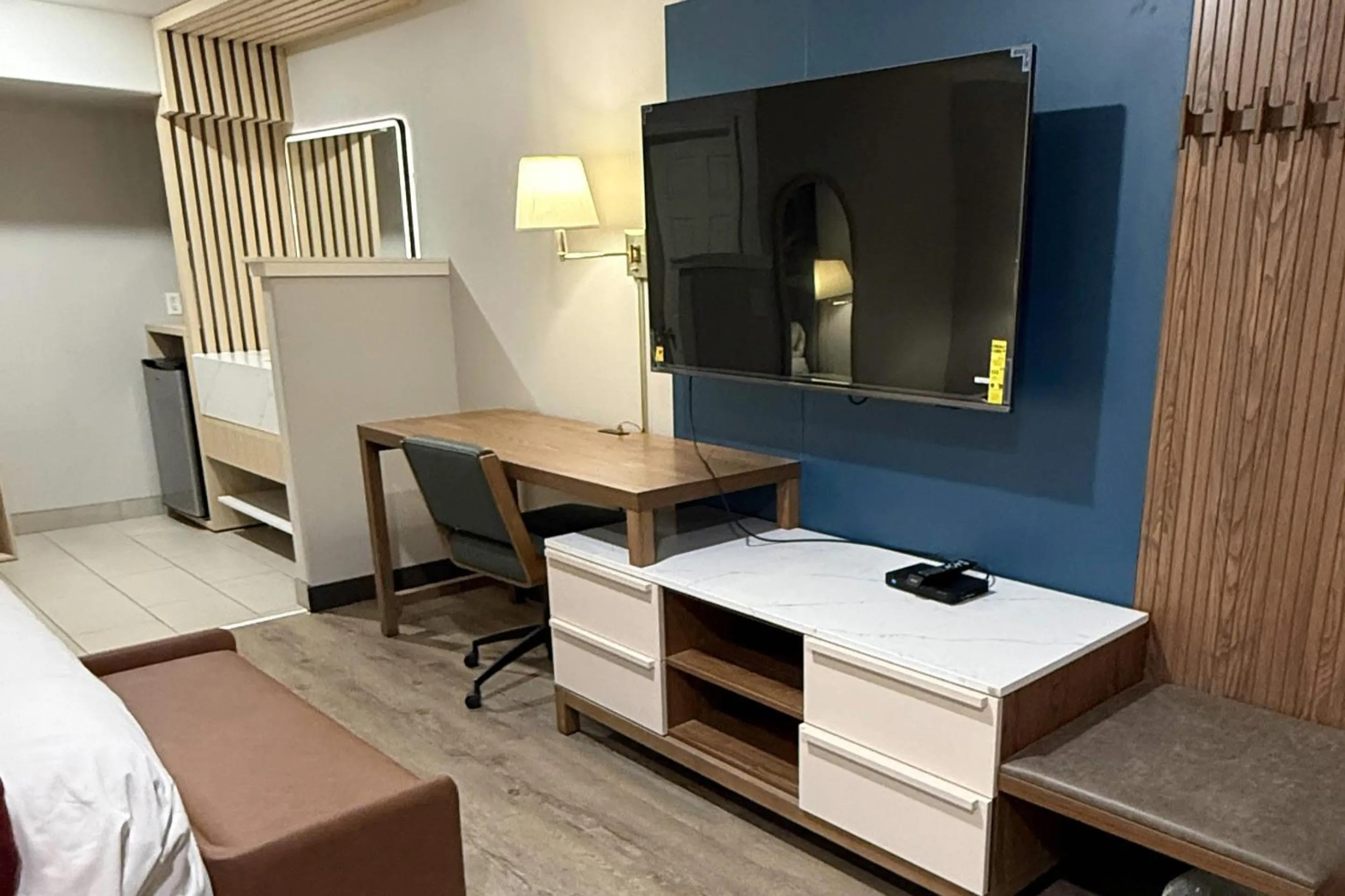 Bedroom, Bed in Rodeway Inn - SFI Winnemucca