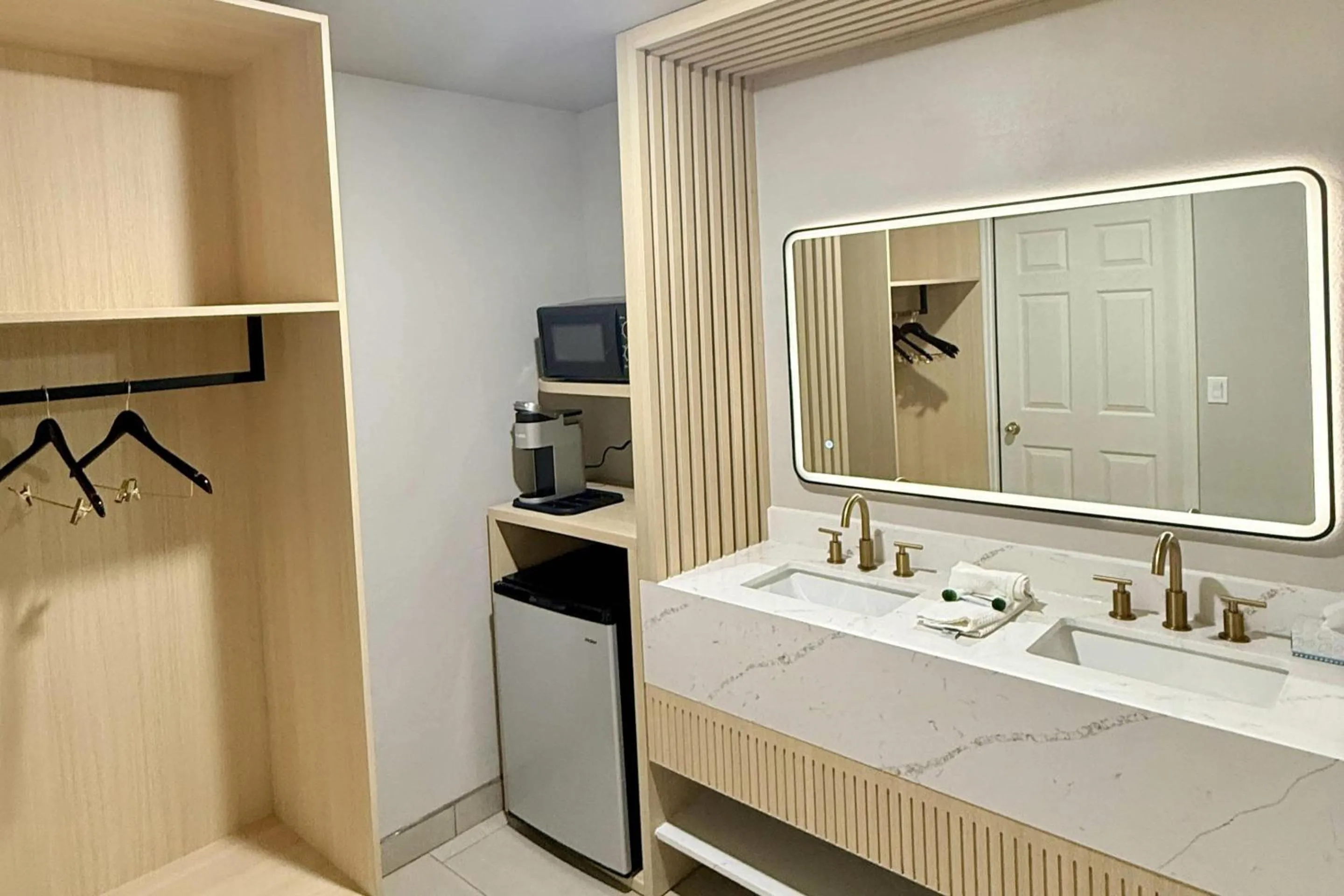 Bedroom in Rodeway Inn - SFI Winnemucca