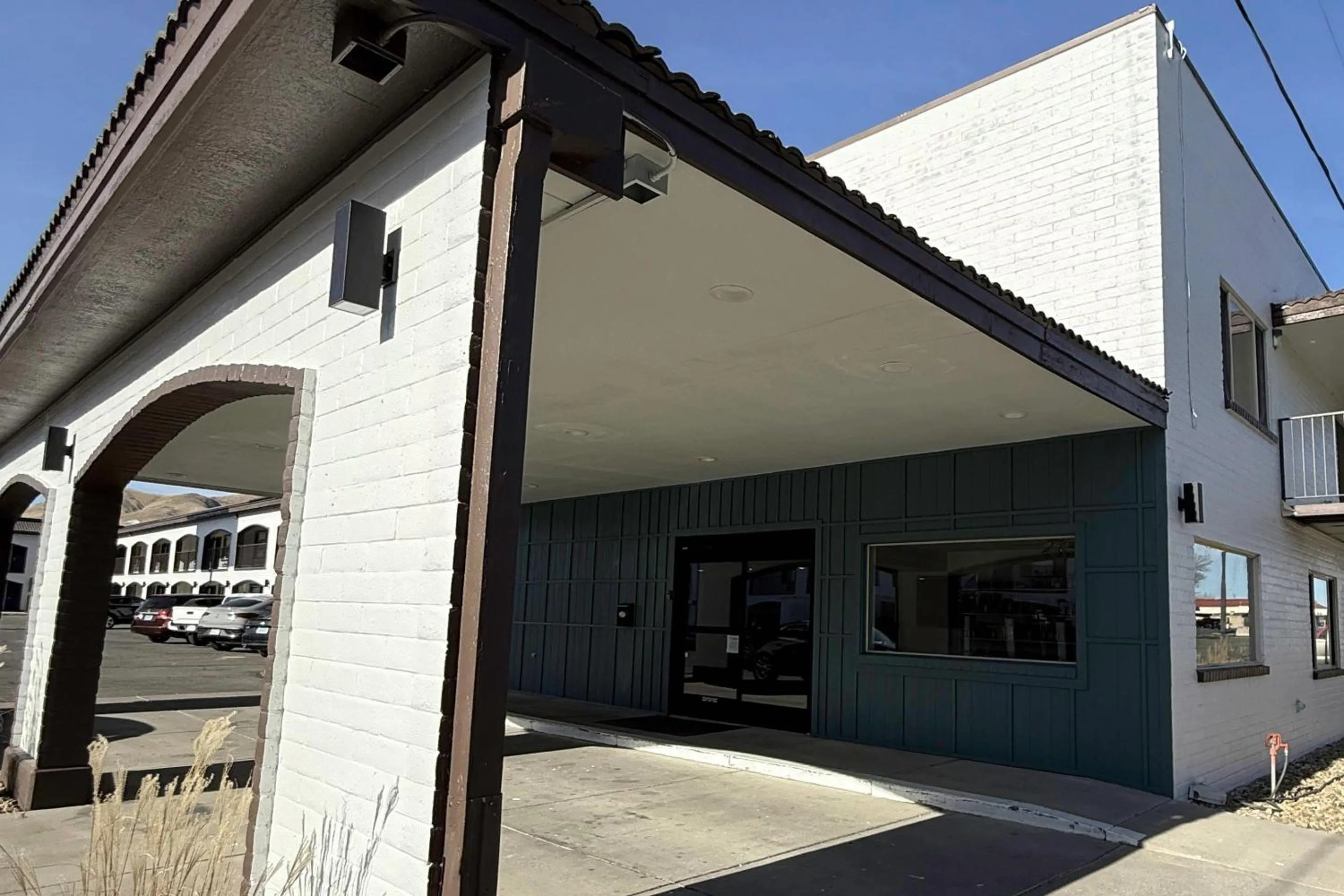 Property building in Rodeway Inn - SFI Winnemucca