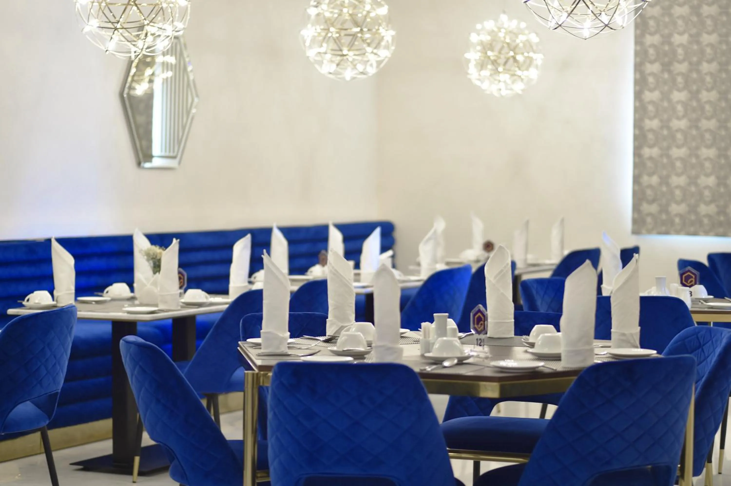 Restaurant/places to eat in Gorash Hotel