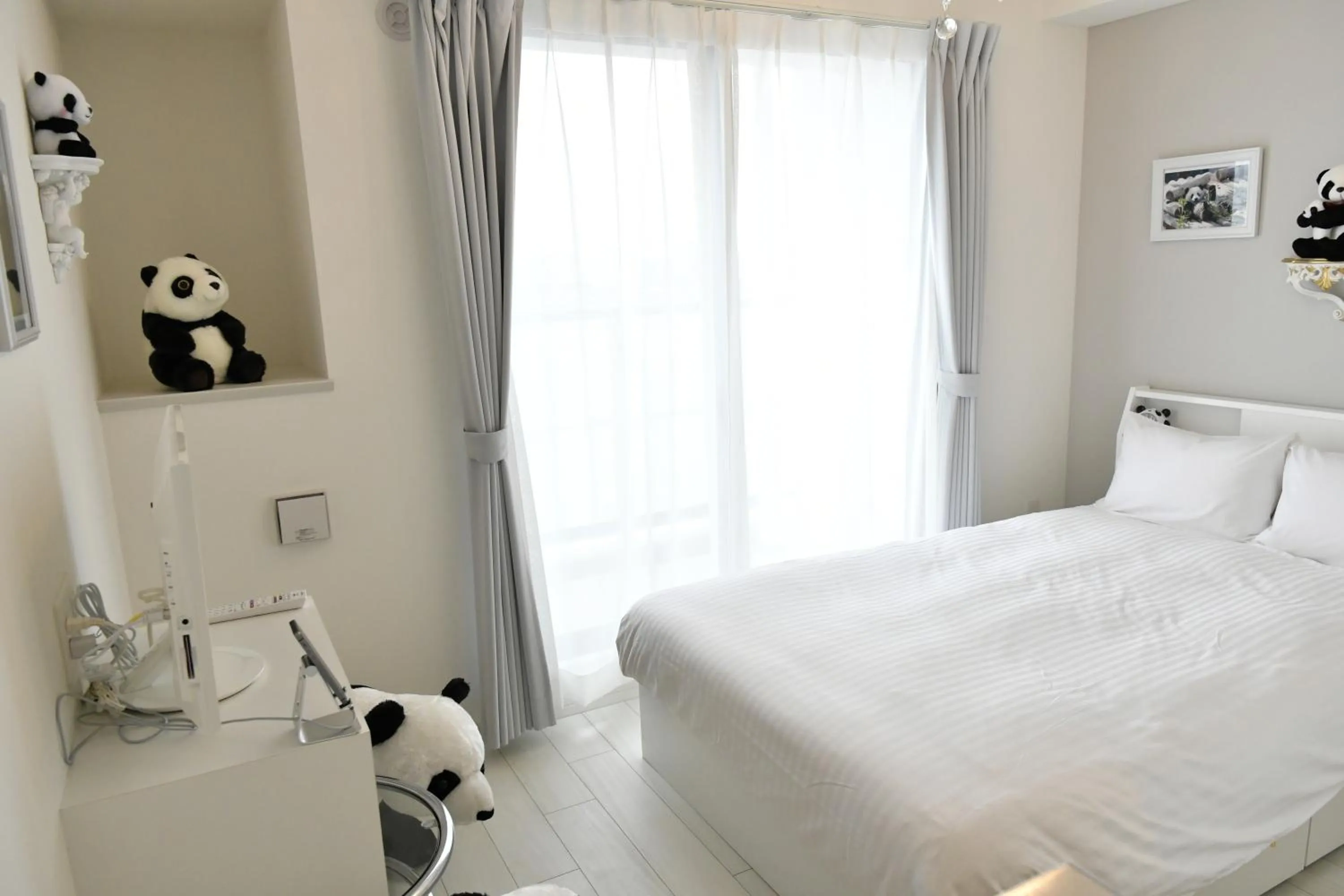 Photo of the whole room, Bed in CRYSTAL ＆ RESORT FUKUOKA