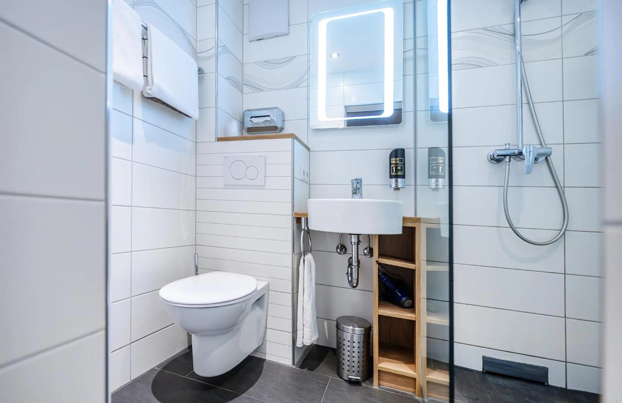 Bathroom in Hotel Villa Sulmana